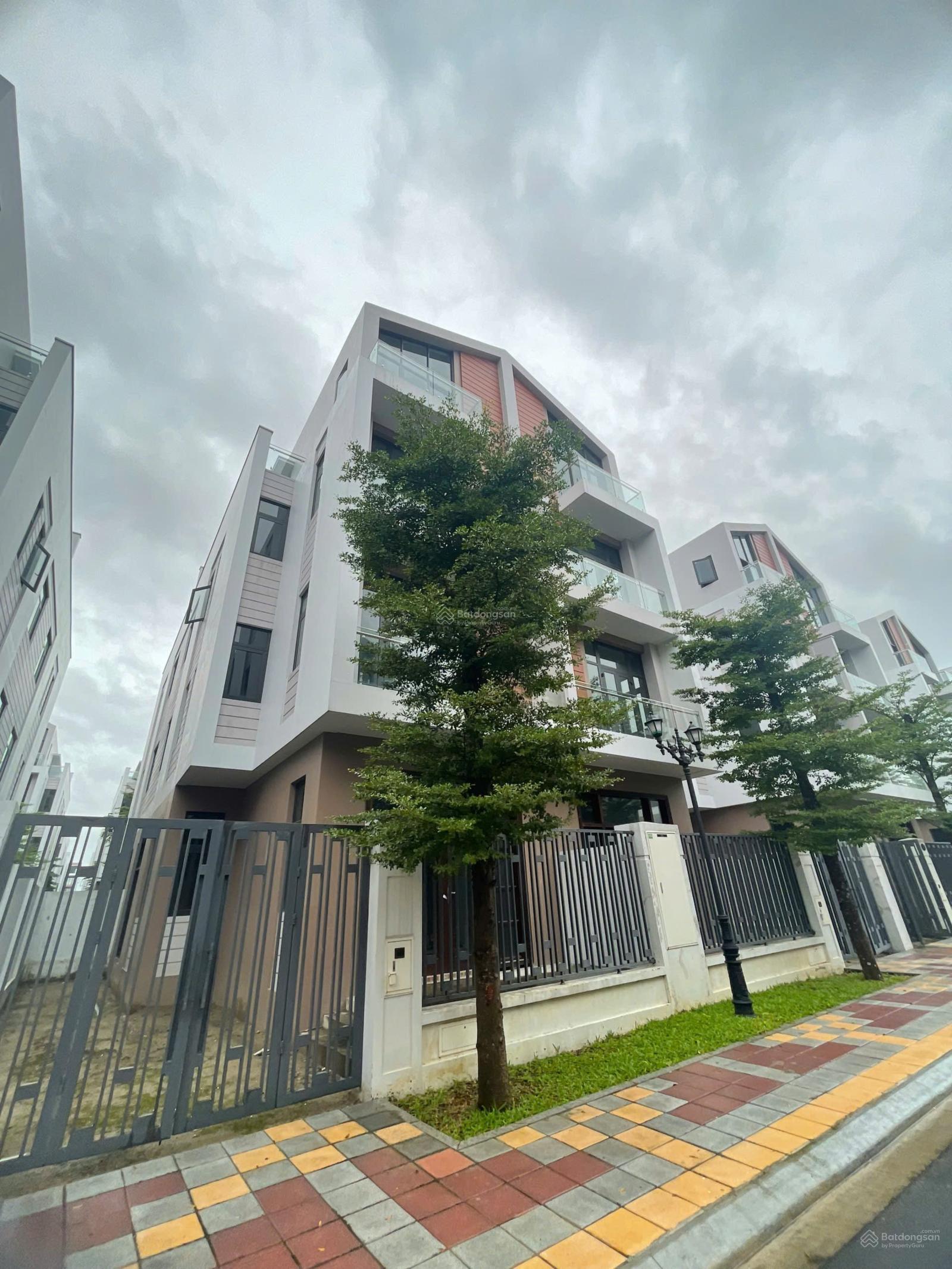 Vinhomes OCP3: Chủ nhà gửi bán BT Ánh Dương 17.9 tỷ, DT 120m2, MT8m, vị trí ngay sát công viên