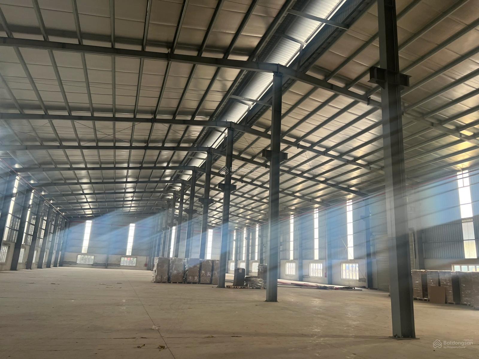 Bán DT 9000m² có 2 nhà xưởng mỗi nhà xưởng 2300m² đầy đủ pháp lý chỉ vào sử dụng. Giá 64 tỷ