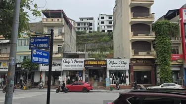 Bán nhà mặt chính Cái Dăm 8 tỷ đang cho thuê dòng tiền ổn