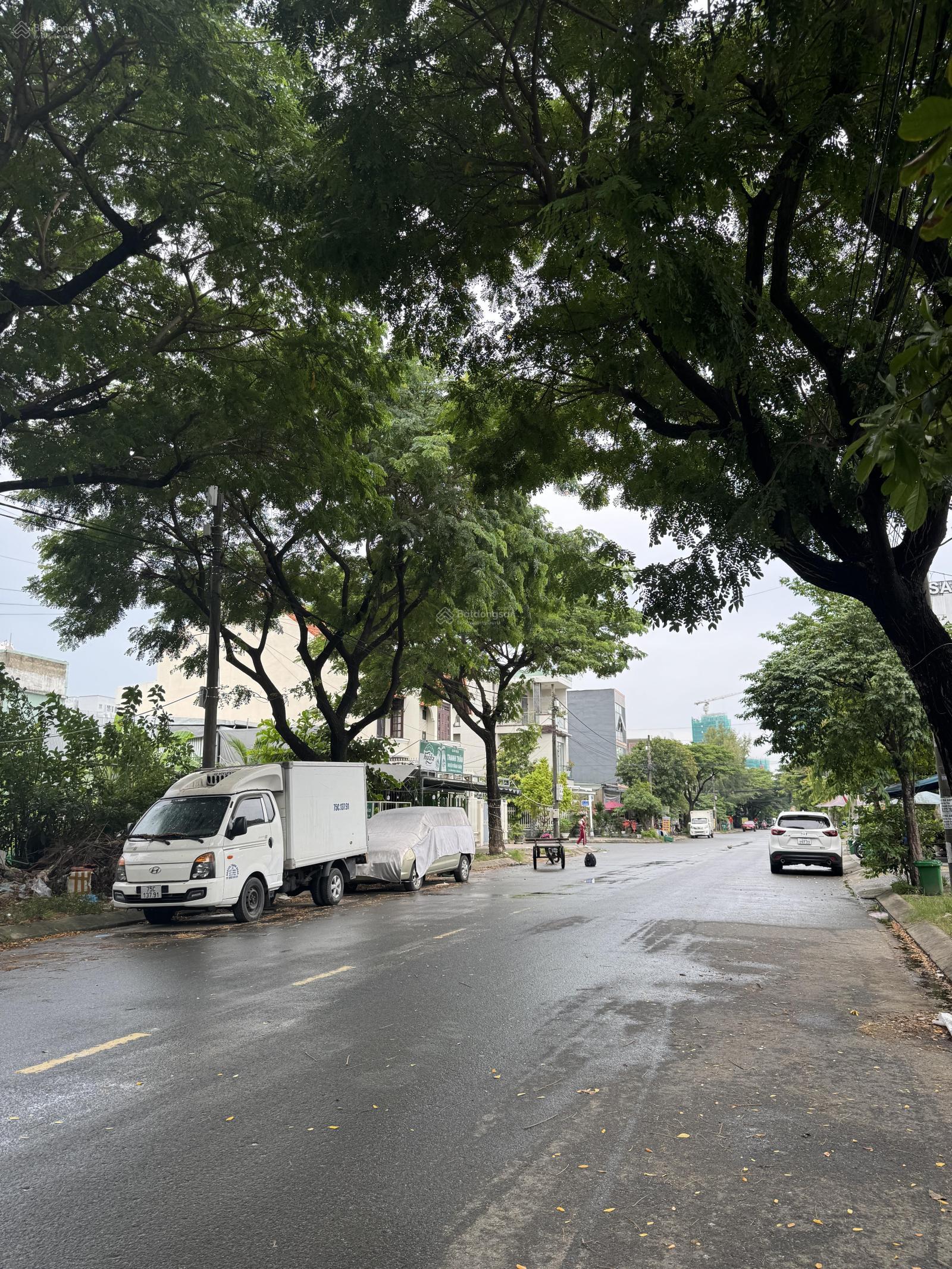 Bán đất đường 7m5 2 Mặt Tiền Hồ Sĩ Phấn vị trí đẹp Kèm Nhà 3 Tầng 1 Tum ! Đang cho thuê 20tr/thg
