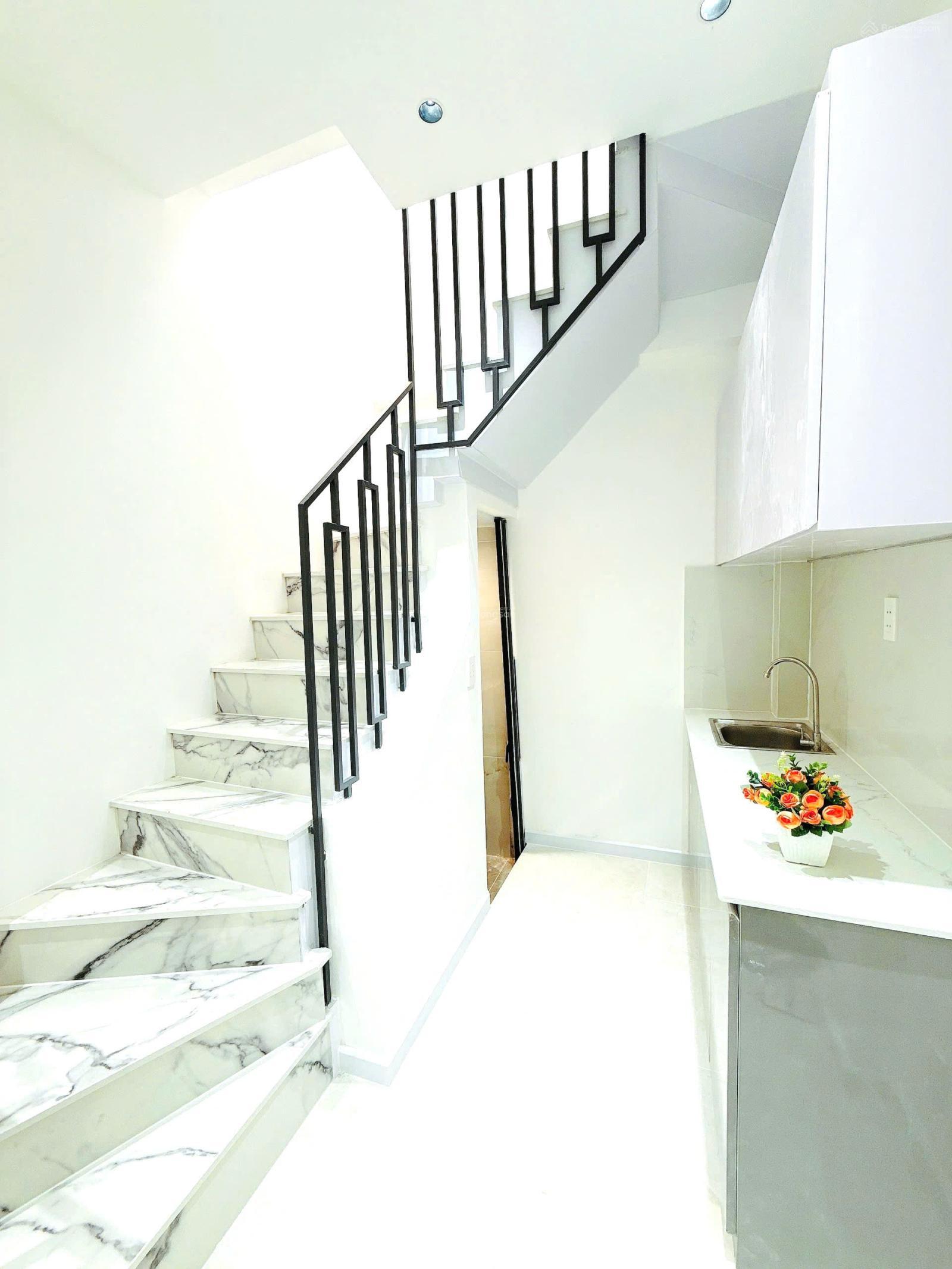 Bán nhà đường Nguyễn Duy, Phường 9, Quận 8. 2 tầng, SHR - hoàn công, mới đẹp, nhỉnh 2 tỷ