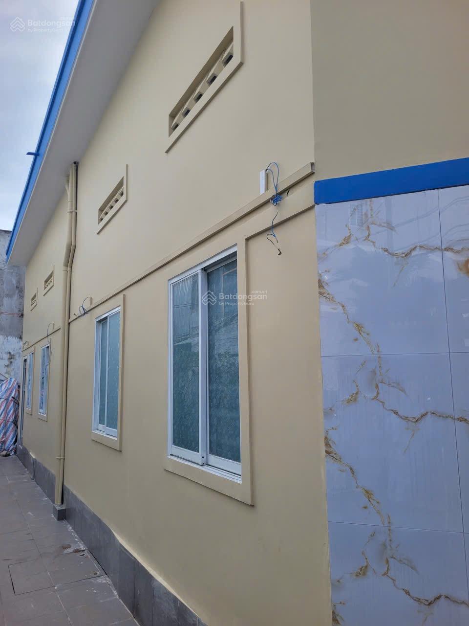 CG bán nhà đất 117m2 góc 2 mặt tiền(7,2x16m) sẵn 4 căn phòng trọ mới 100% cách QL13 400m giá 5,15tỷ