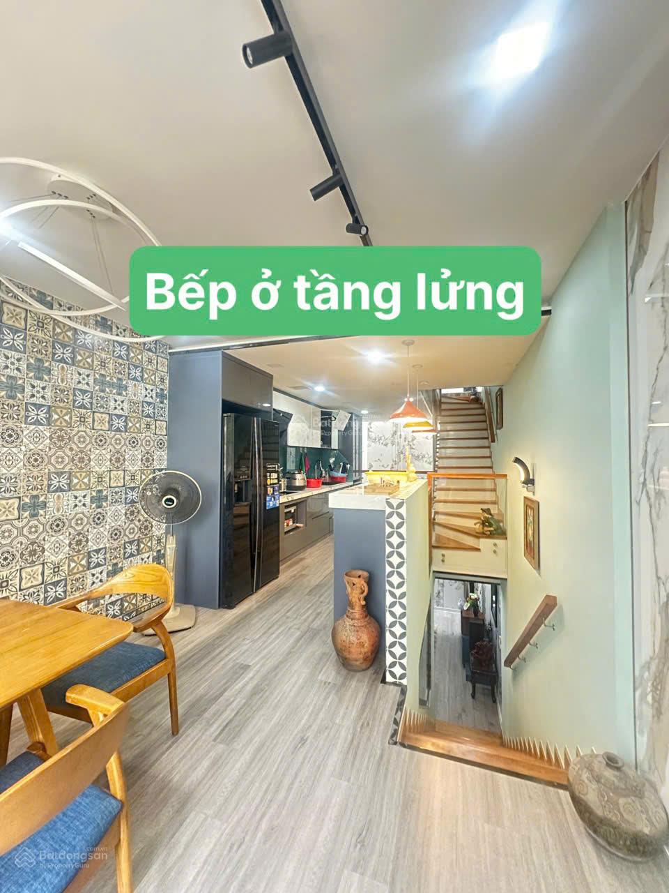 Nhà đẹp 5 tầng Quận 6 Khu compound dân trí cao, chỉ 8,95 tỷ LH 0939 368 ***