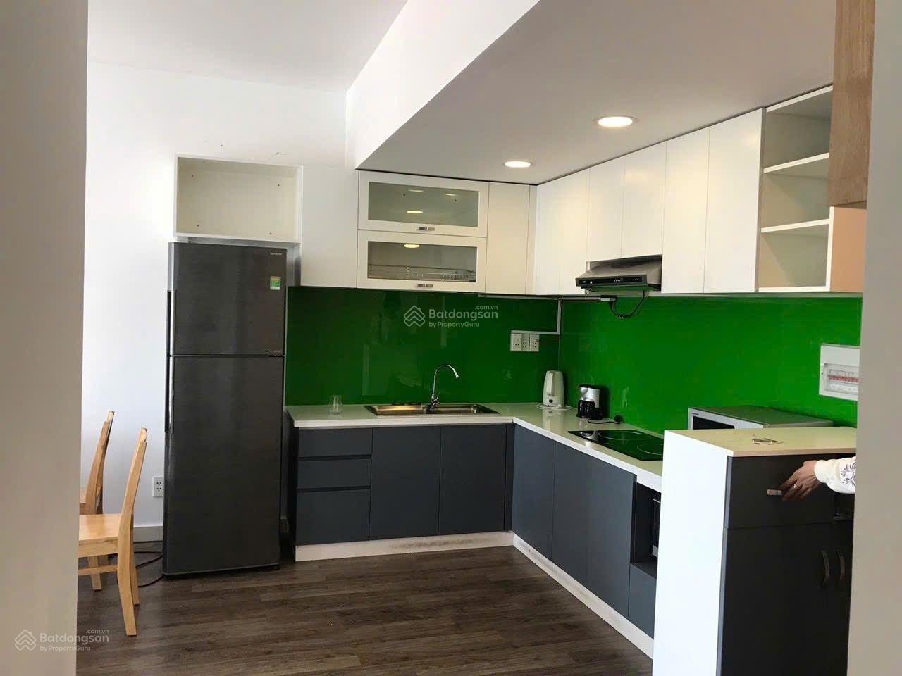 Bán căn hộ chung cư Thủ Thiêm Sky. 2PN 2WC 64m2. Giá 4.9 Tỷ. Nguyễn văn Hưởng. Thảo Điền