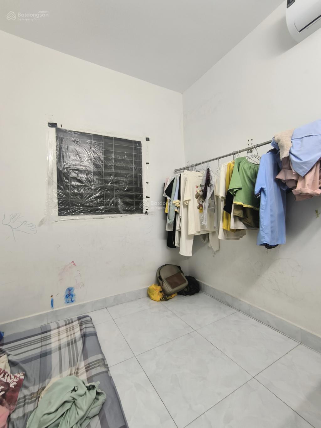 7,5 TỶ - NHÀ 2 TẦNG 82m2 - 4 PHÒNG - CÁCH MẶT TIỀN TRƯỜNG SA 40m - GIÁP Q1