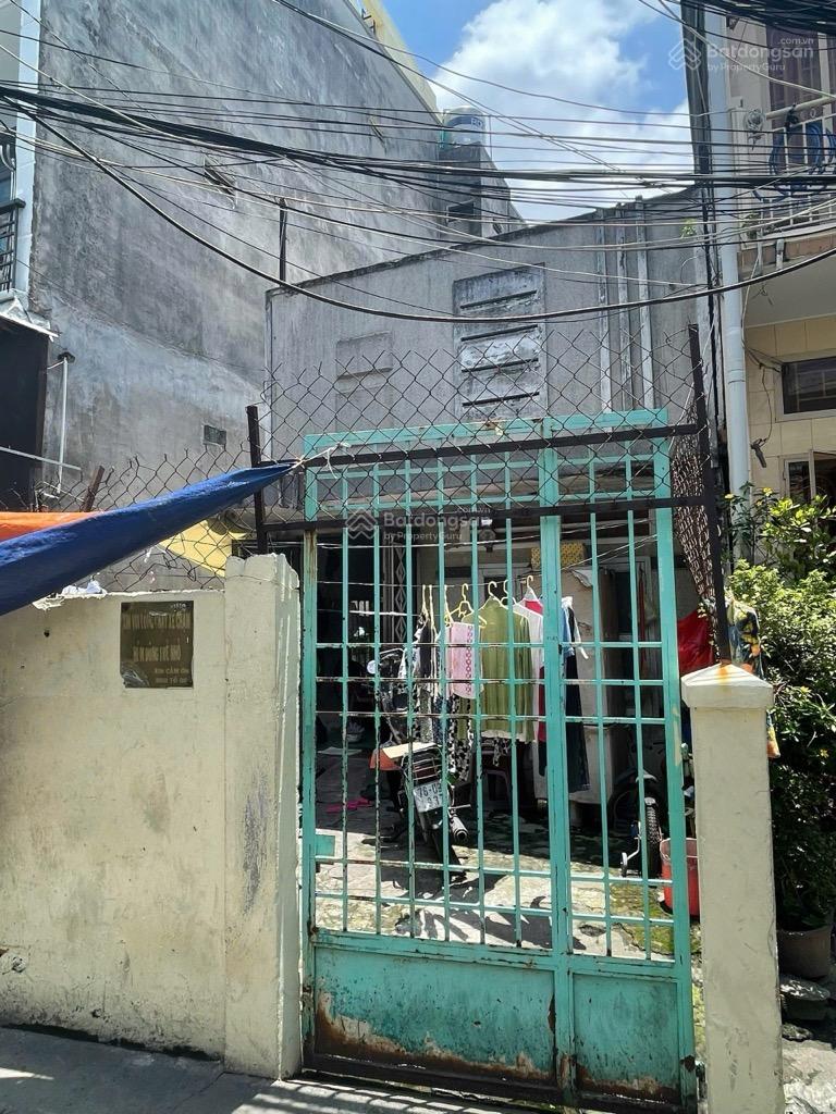 8,3 tỷ - NHÀ CŨ DT KHỦNG 107M2 (5m x 21,3m) - SÁT HÀNG XANH - CÁCH MẶT TIỀN BẠCH ĐẰNG 50M