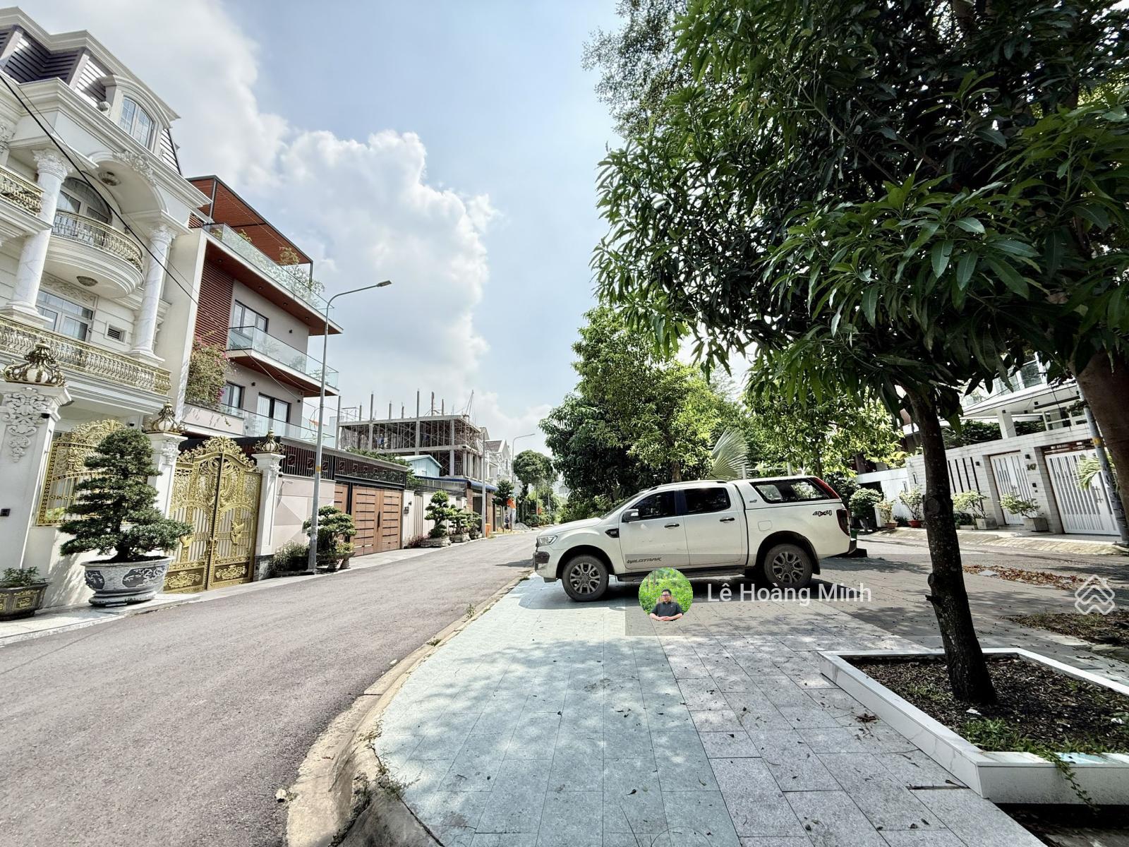 Bán mấy căn Biệt thự đẹp Ngang 10m Khu biệt thự Phú Nhuận đường Lê Thị Riêng Bán mấy căn Biệt thự đẹp Ngang 10m Khu biệt thự Phú Nhuận đường Lê Thị Riêng