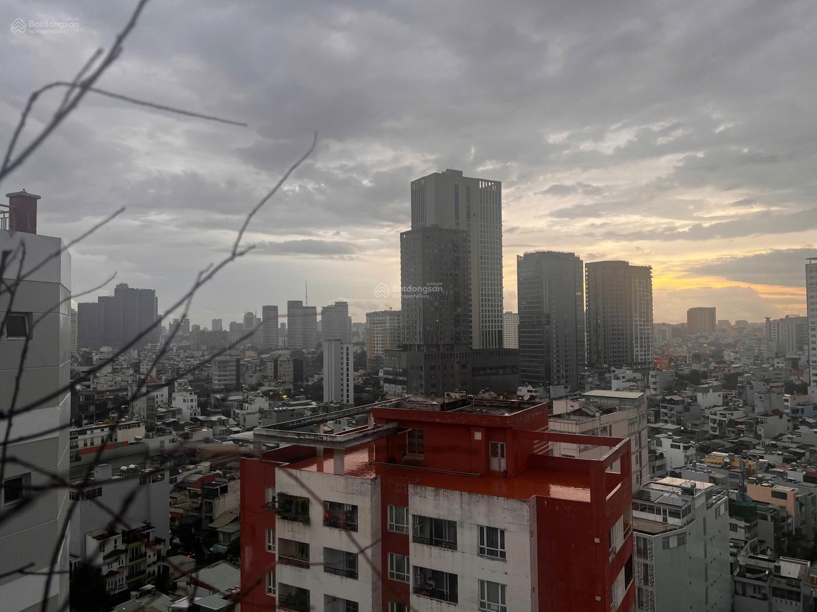 Bán căn hộ 2 phòng ngủ vị trí giáp cầu SG, ga tàu Tân Cảng- cc Thế Kỷ 21, Bình Thạnh.