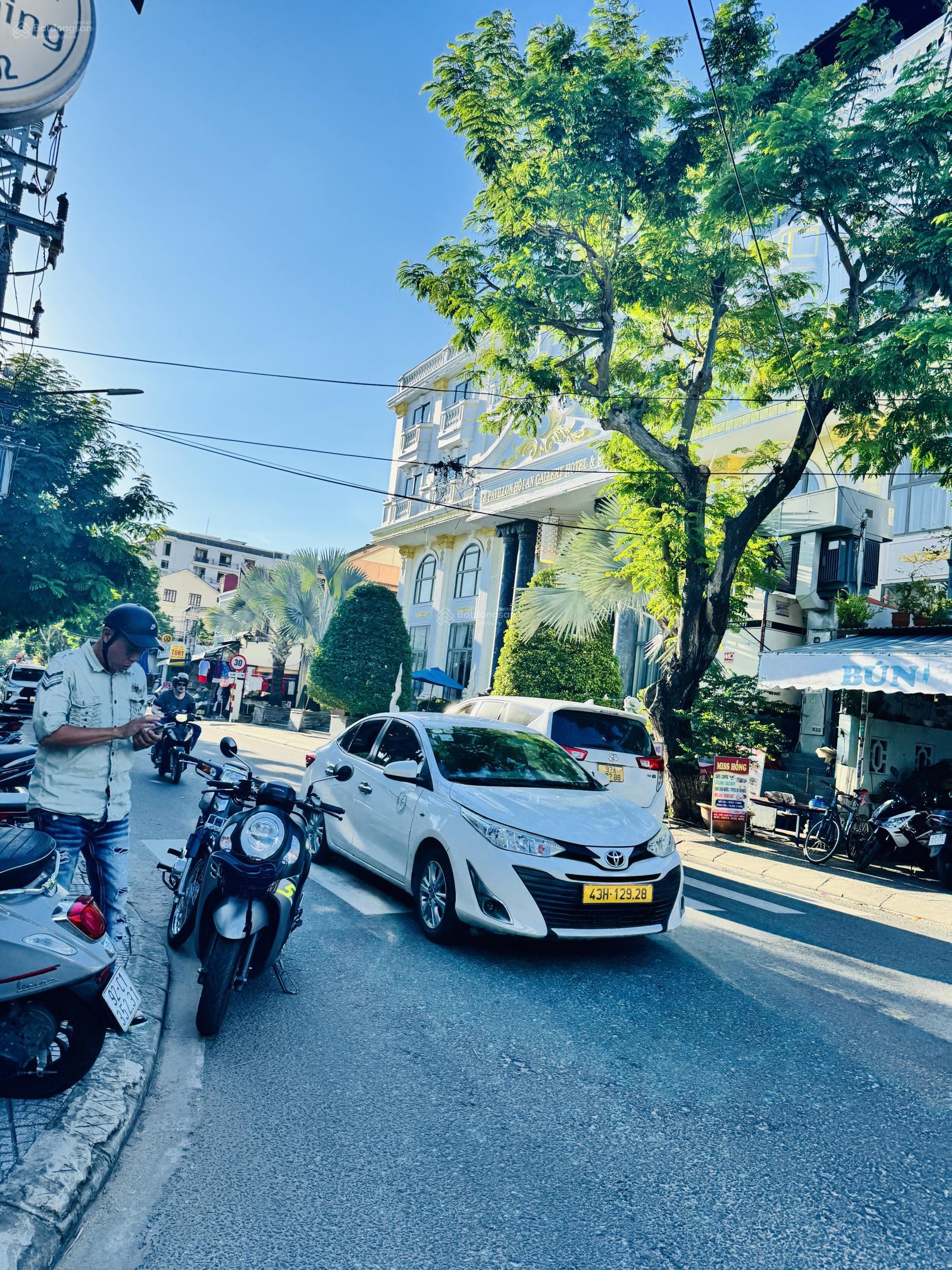 Bán đất trung tâm tại phường Sơn Phong, Hội An, Quảng Nam, 177,7m2 phù hợp XD khách sạn, villa