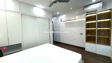 Bán căn hộ tòa 34T 3PN, 3WC, 160m2, 13 tỷ tại Hoàng Đạo Thúy, Trung Hòa, Cầu Giấy, Hà Nội