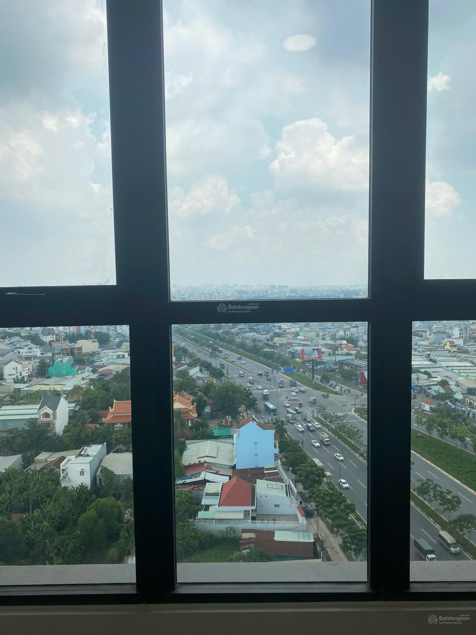 Cần bán gấp căn hộ ST.Moritz Phạm Văn Đồng,Thủ Đức 2pn,2wc view sông giá 4ty1 LH:0985 807 *** Vy