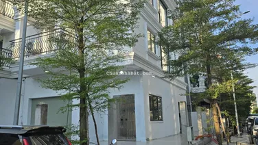 Chính chủ cần cho thuê căn góc biệt thự ngay tại chung cư Rose Town