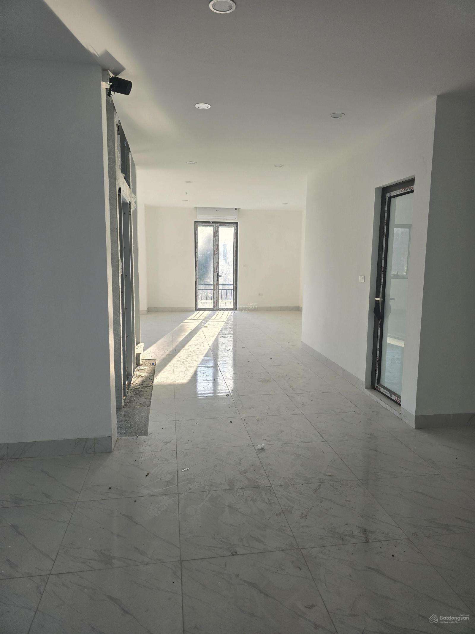 Chính chủ cần cho thuê căn góc biệt thự ngay tại chung cư Rose Town Chính chủ cần cho thuê căn góc biệt thự ngay tại chung cư Rose Town