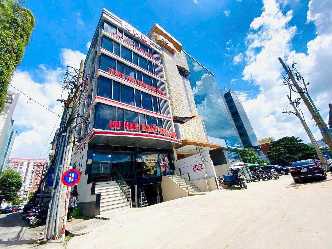 Bán tòa nhà ngay mặt tiền Sư Vạn Hạnh - DT: 7 x 19m - hầm + 7 tầng - giá bán: 50 tỷ TL