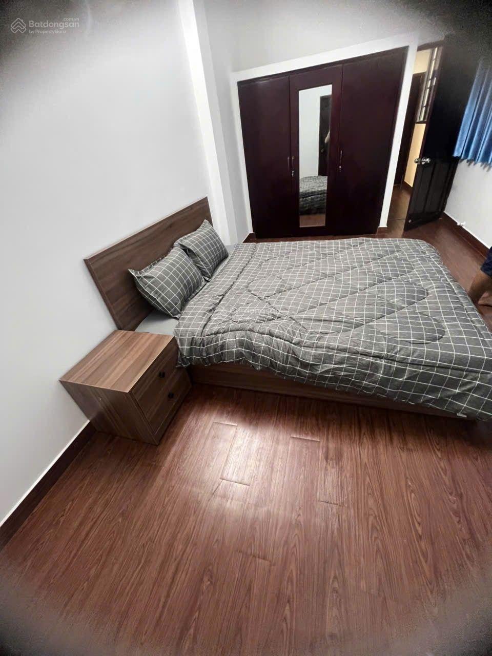 Cho thuê nhà nguyễn căn hẻm Đường Lê Quang Định, p14, quạn Bình Thạnh, 2 lầu, 4pn