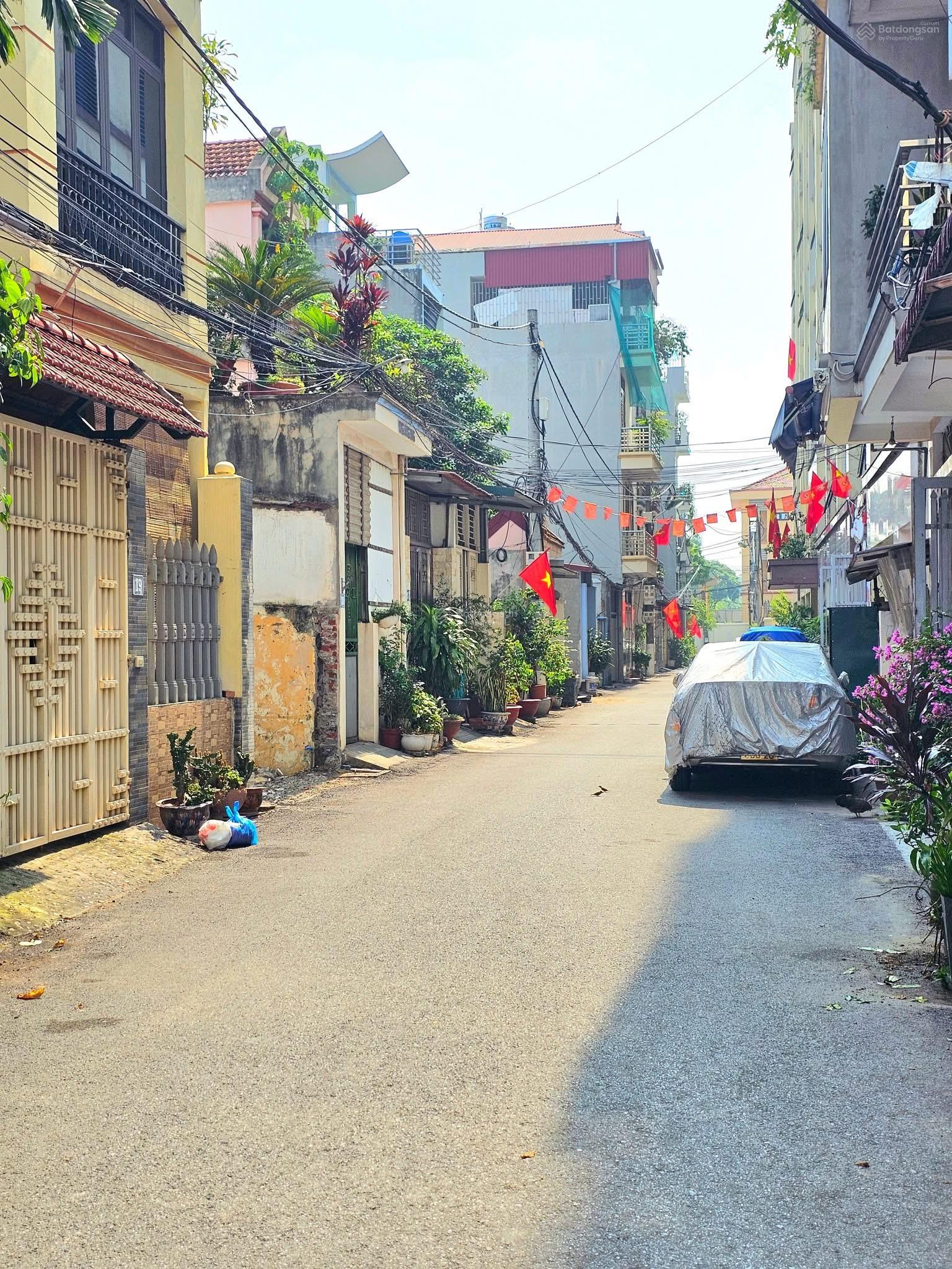 6,4 tỷ có Nhà ngõ ô tô tránh trung tâm Lai Xá - 30m2 - sổ đỏ CC