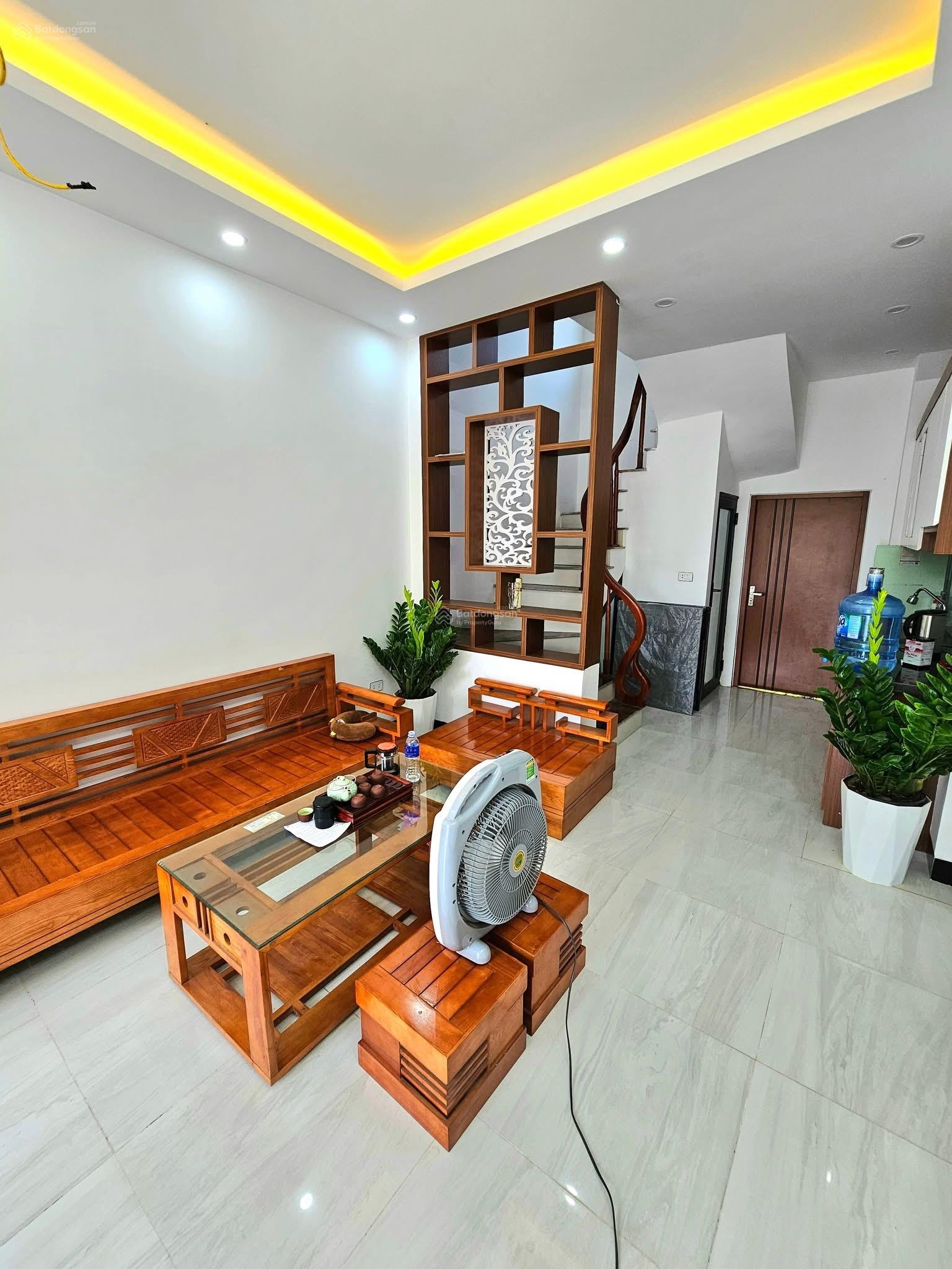 6,4 tỷ có Nhà ngõ ô tô tránh trung tâm Lai Xá - 30m2 - sổ đỏ CC