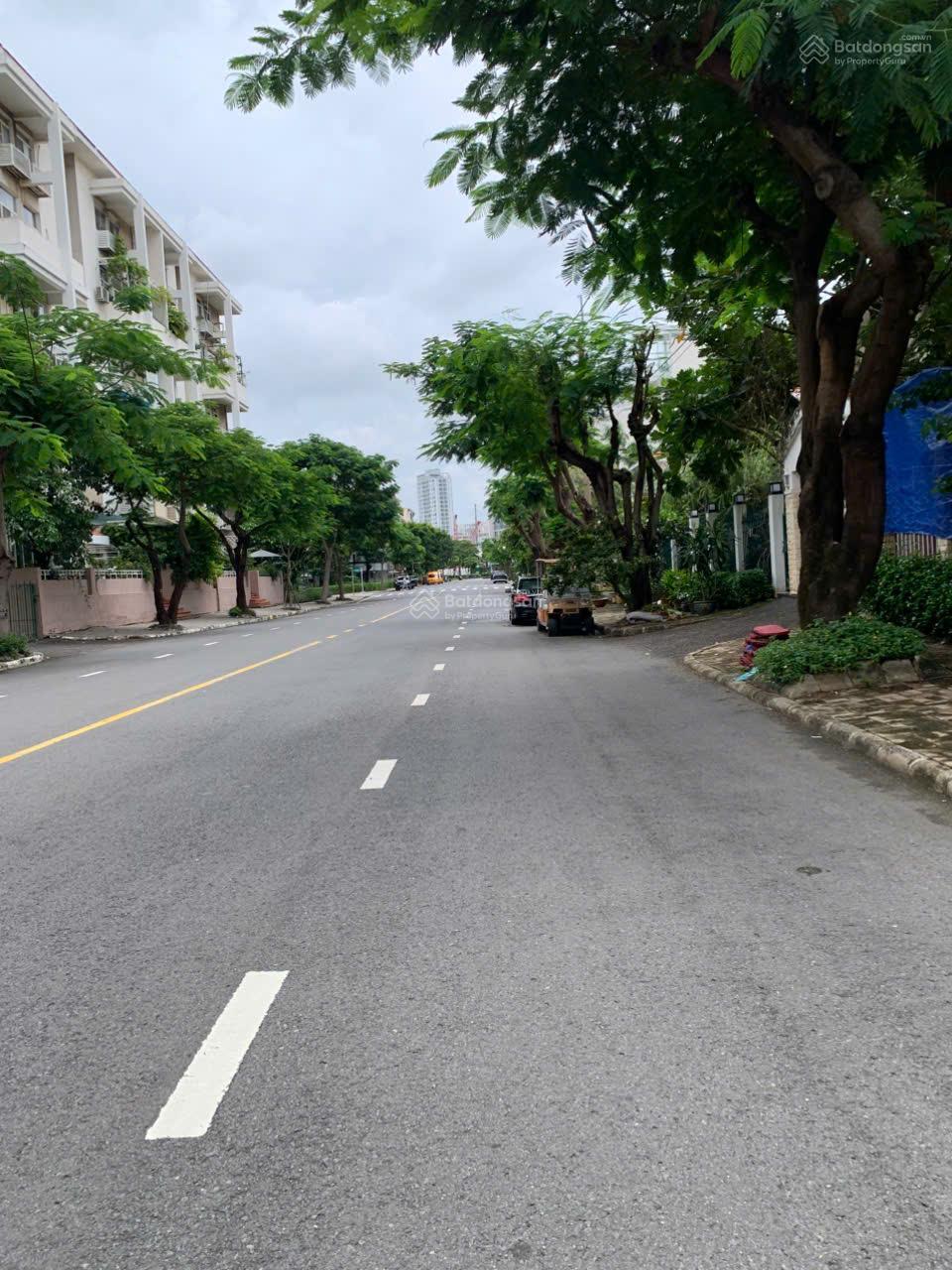 Cần bán biệt thự Mỹ Tú 2, Phú Mỹ Hưng, 18x22m, giá 156 tỷ xem nhà: 0938 602 *** Nhân Cần bán biệt thự Mỹ Tú 2, Phú Mỹ Hưng, 18x22m, giá 156 tỷ xem nhà: 0938 602 *** Nhân