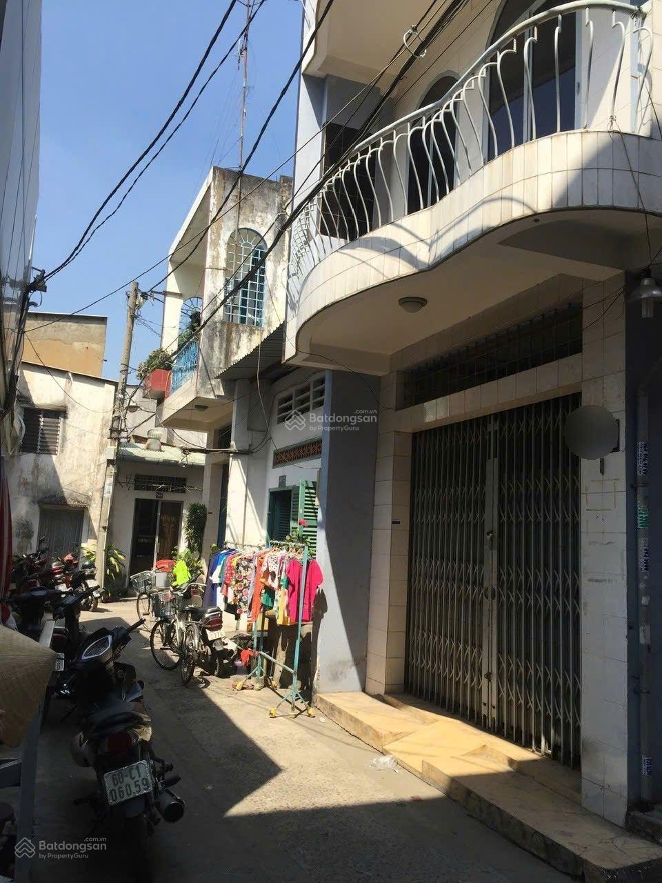 Nhà 3 tầng đường Trường Chinh gần sân bay Tân Sơn Nhất, căn góc giá chỉ 9,5 tỷ, TL