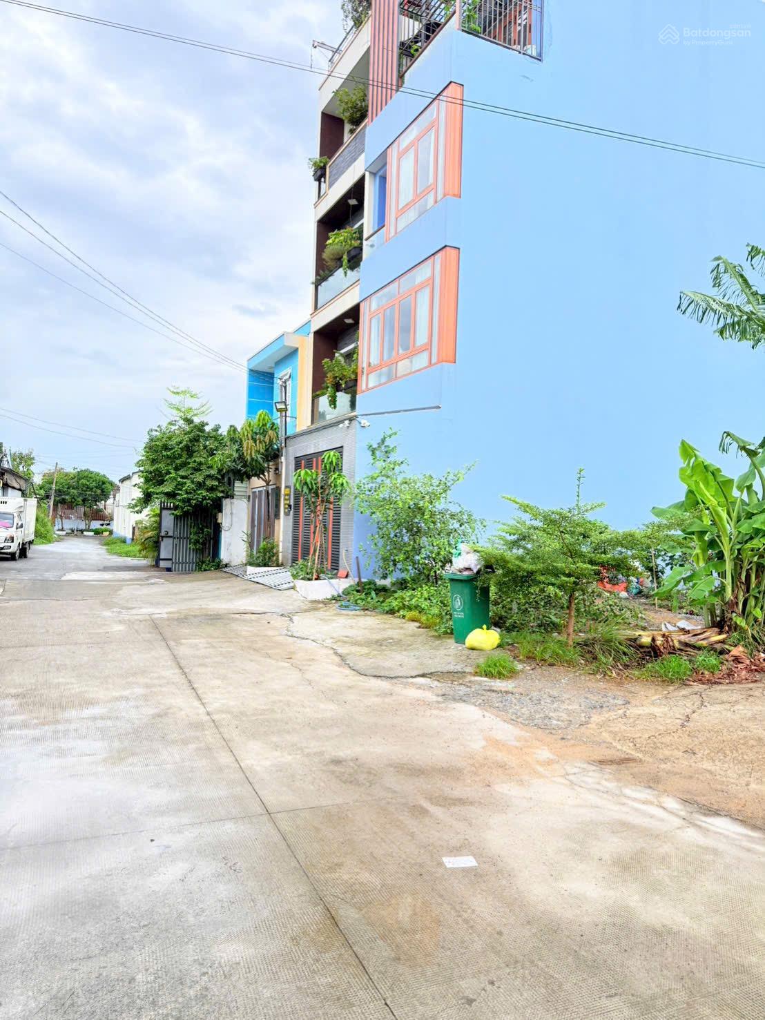 Chủ gửi lô đất đường oto 10m vuông vức ngang 5x15m (75m2)ở đường 668 P.HBP, gần KĐT Vạn Phúc 7,49T