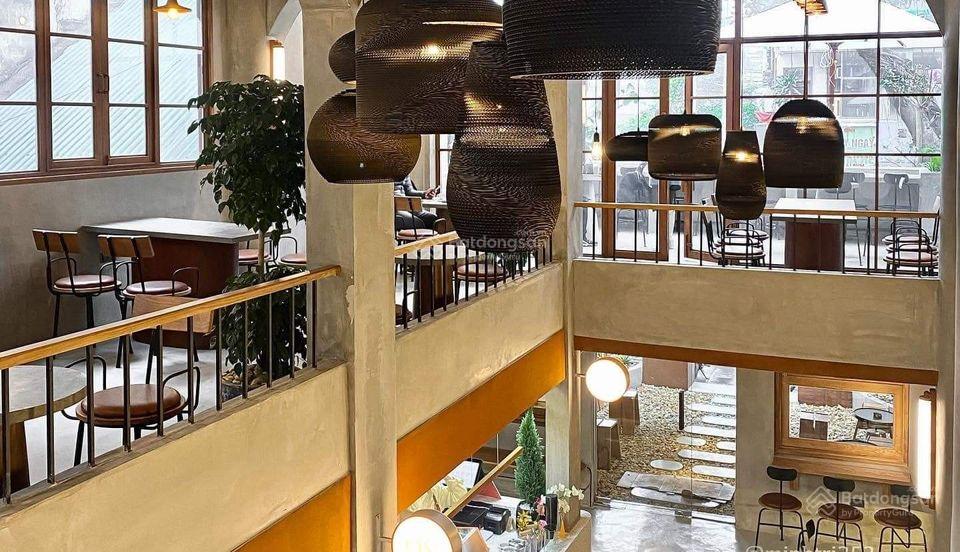 Cho thuê nhà mặt phố Đào Tấn mặt tiền 15m, diện tích sử dụng 450m2, chính chủ