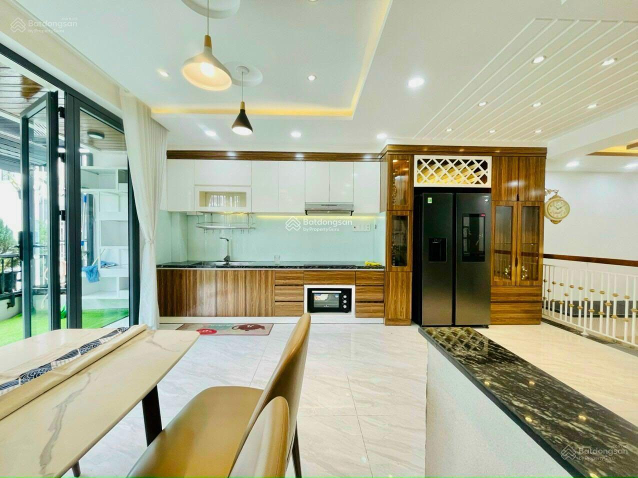 Bán Nhà HXT 8m đường Tân Hương (4x21m) 3 tầng giá chỉ 9,7 tỷ TL, cách chợ Tân Hương 200m