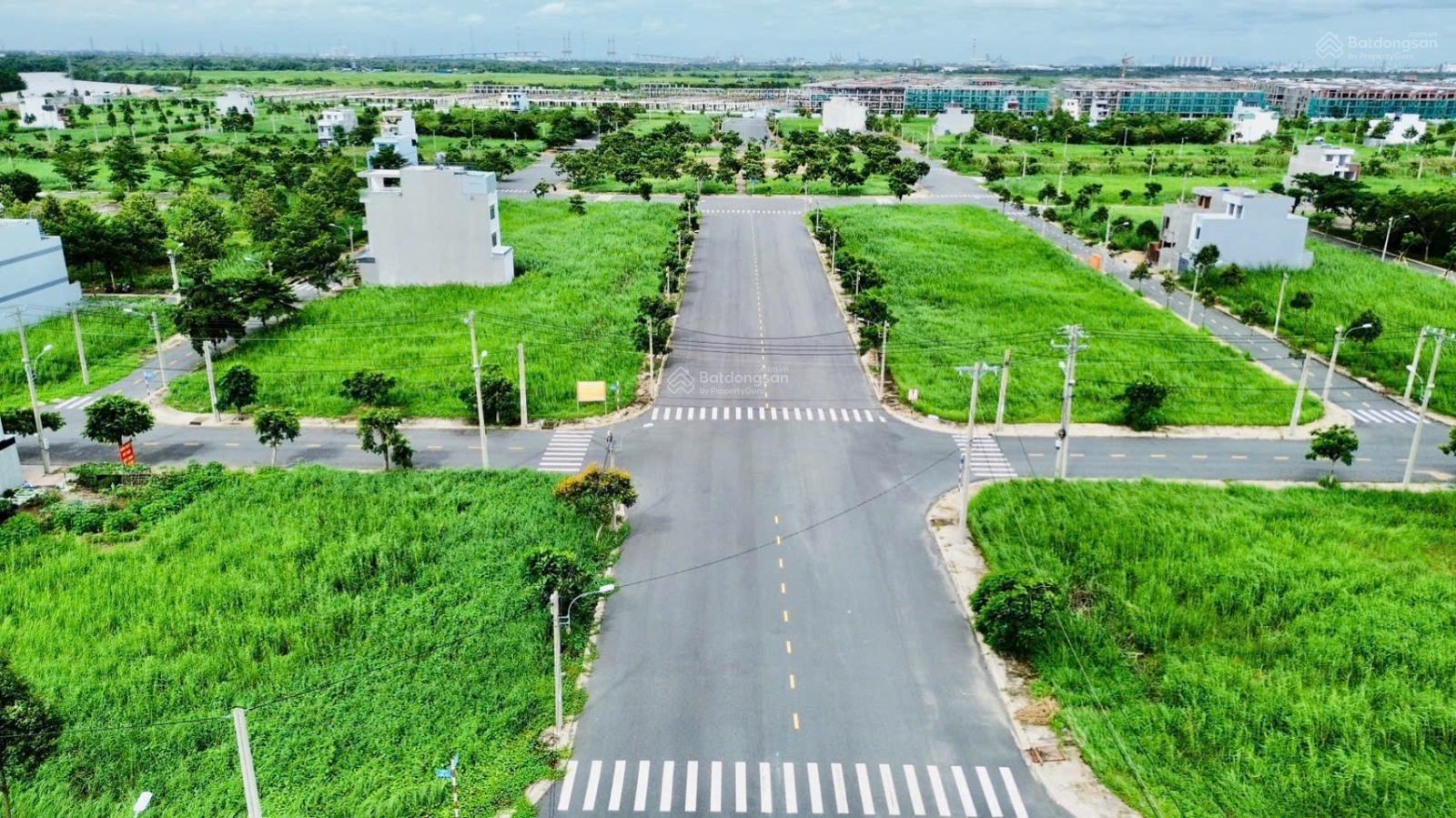 Nền 120m2(6x20)ngay quảng trường phố đi bộ vui chơi giải trí công viên hồ cảnh quan giá 2tỷ950tr