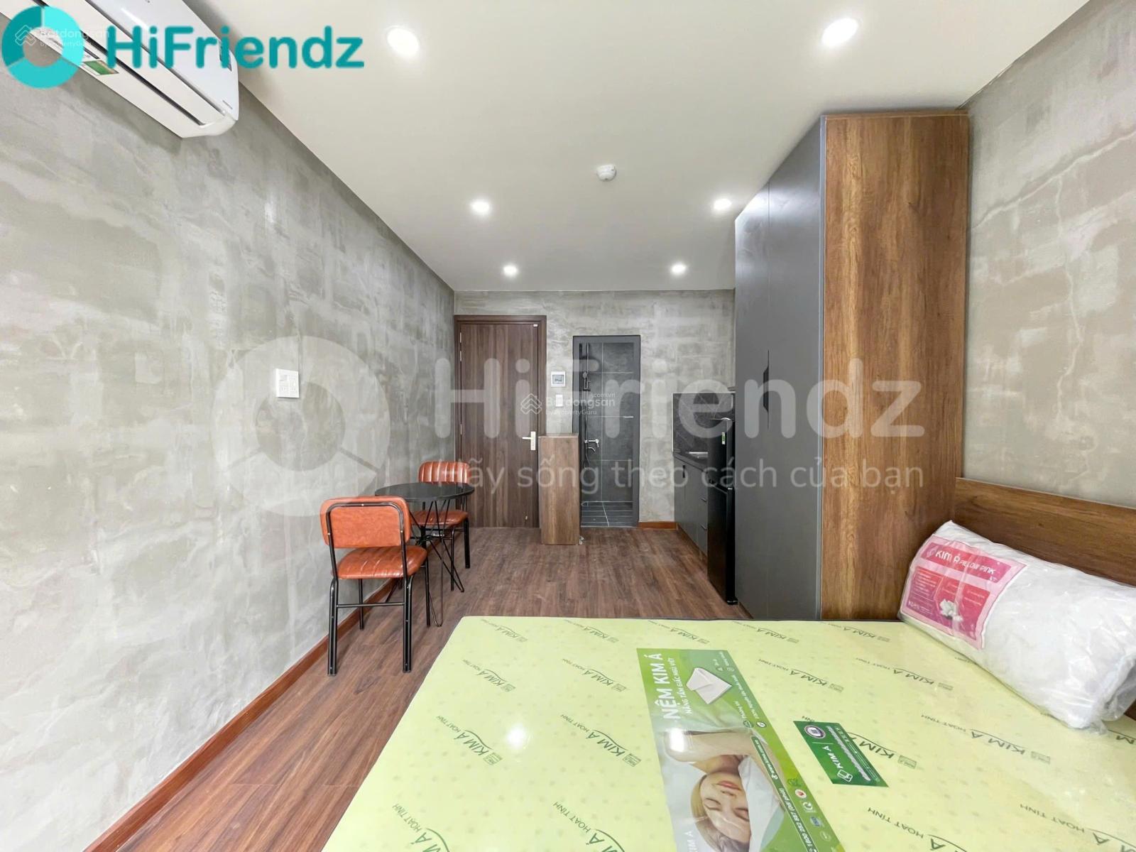 Trống sẵn phòng full nội thất ban công giá tốt