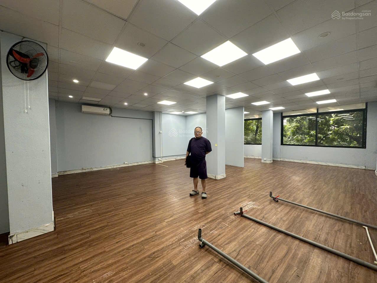 Cho thuê sàn văn phòng 100m2, sàn thông tại Nguyễn Văn Lộc, Làng Việt Kiều Châu Âu