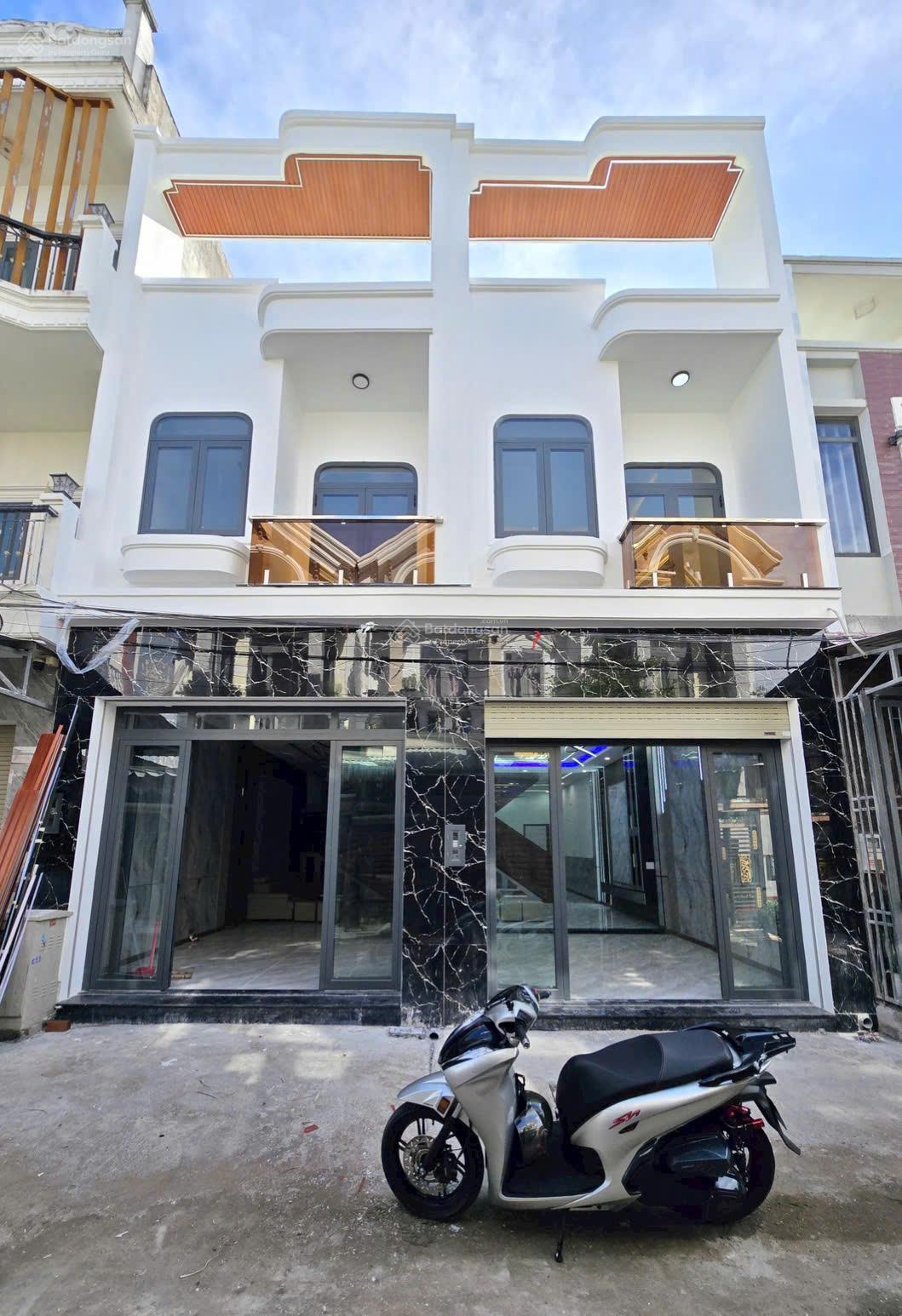 Chính chủ gửi bán nhà mới 1trệt 1lầu hoàn công KDC vip Hóa An, 4x18=72m2 thổ cư 100%, 3PN, sổ riêng Chính chủ gửi bán nhà mới 1trệt 1lầu hoàn công KDC vip Hóa An, 4x18=72m2 thổ cư 100%, 3PN, sổ riêng