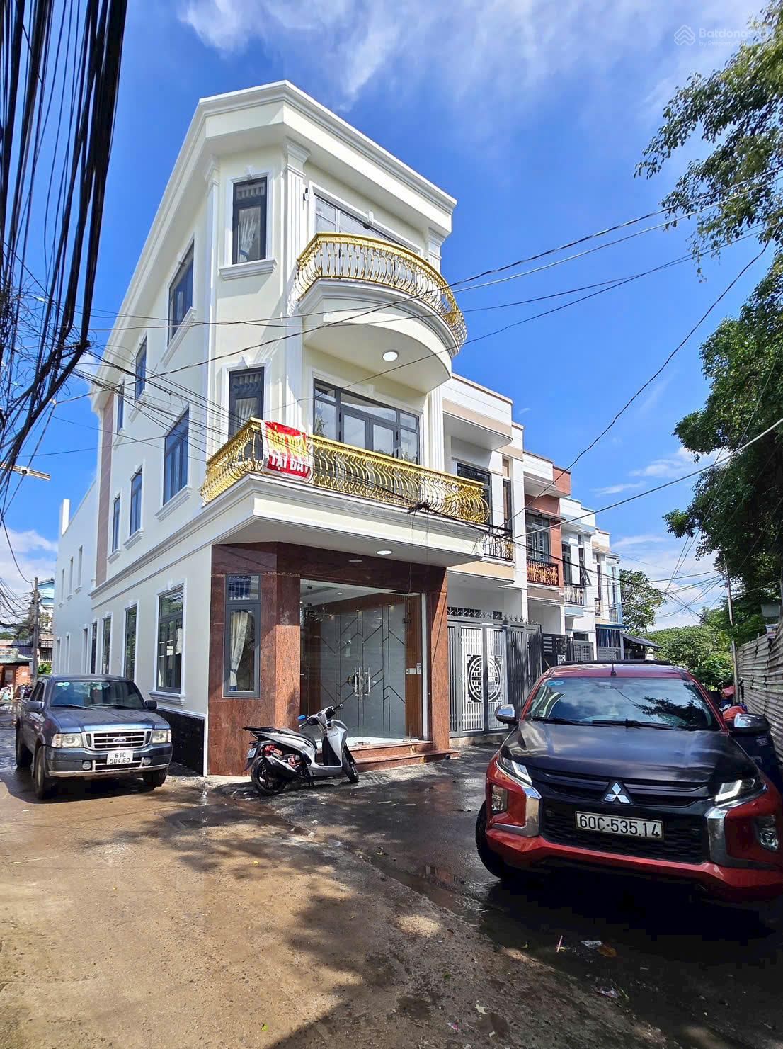 Chủ gửi bán nhà góc 2 mặt tiền 1trệt 2lầu hoàn công Hóa An, 4,8x14=63m2, thổ cư 100%, 4PN, sổ riêng