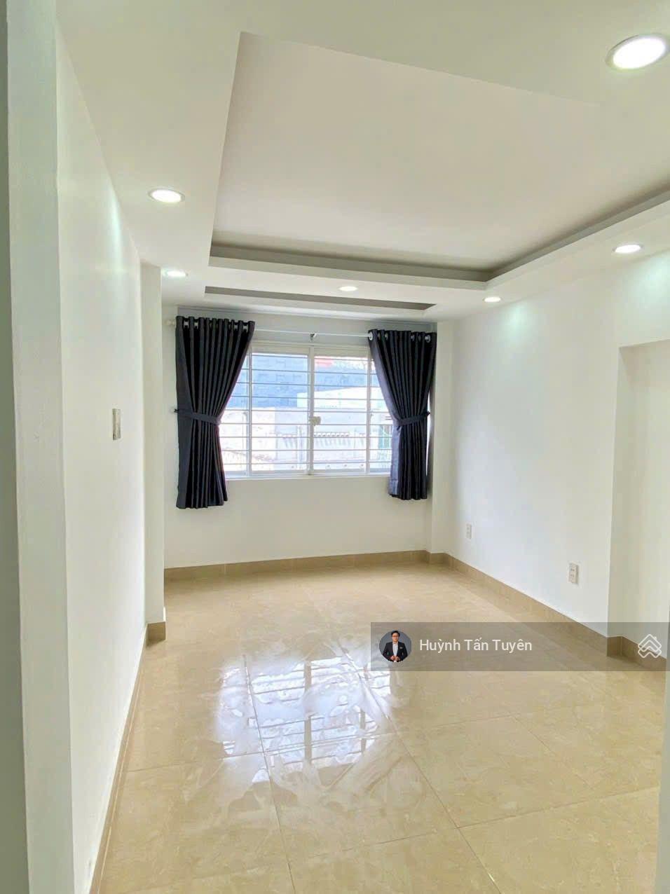 Bán Nhà Mặt Phố tại Vĩnh Viễn, 9,8 tỷ, 28,4m2, 5PN, 5WC, 6 tầng, hướng Nam