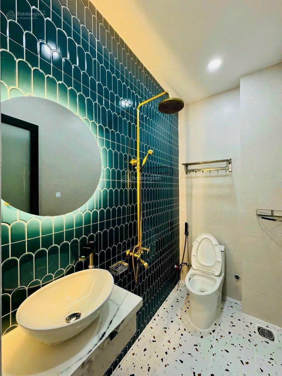 Bán nhà trống dọn ở ngay giá 2 tỷ 130/ 38m² Hoàng Sa, P2, Phú Nhuận 3PN, 2WC, 1T1L gần Q1 - SH