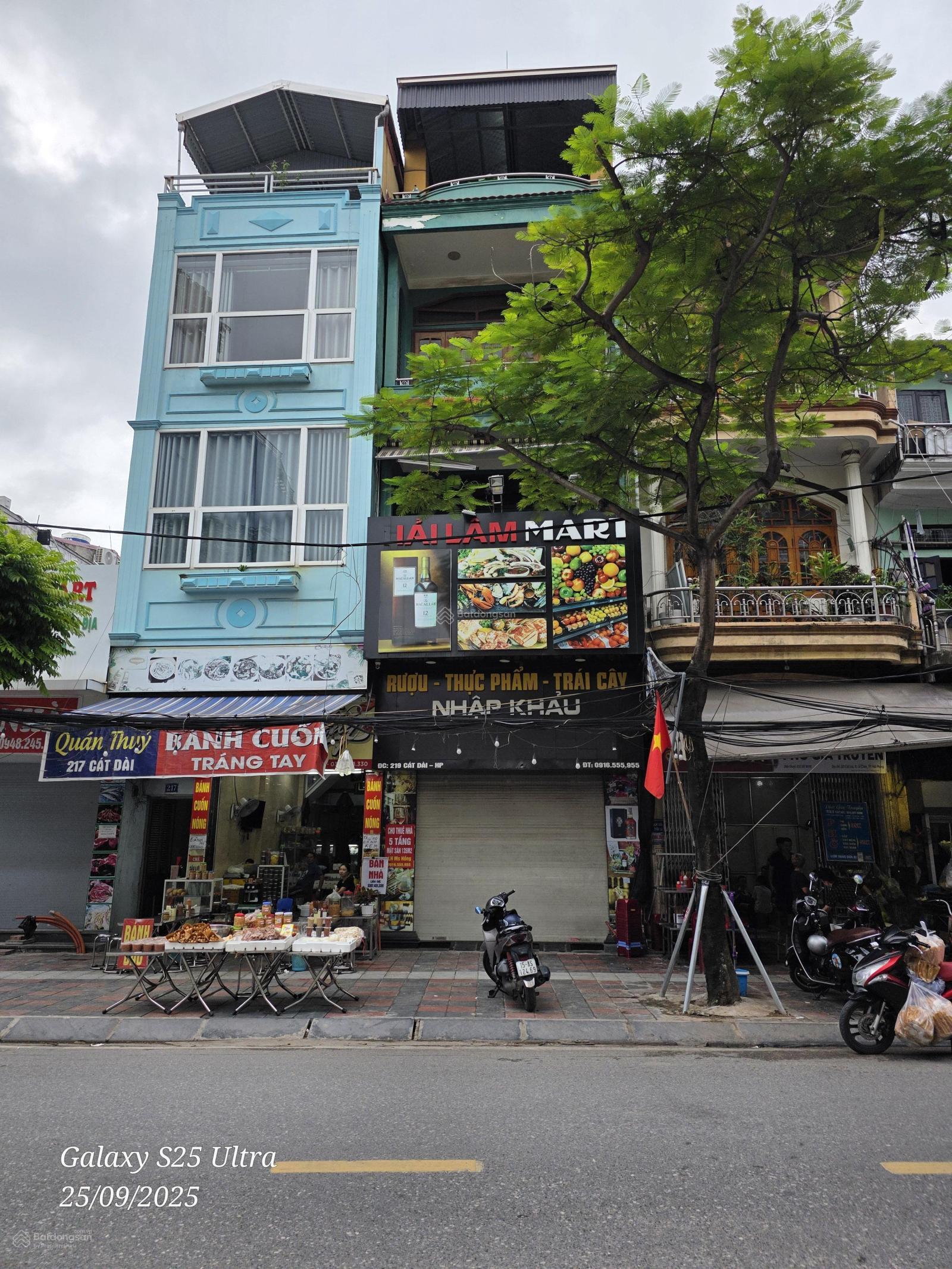 Bán nhà mặt phố Trần Nguyên Hãn, dt 98m2, mặt tiền 5.6m, nhà 3 tầng đang cho thuê, giá 13.9 tỷ