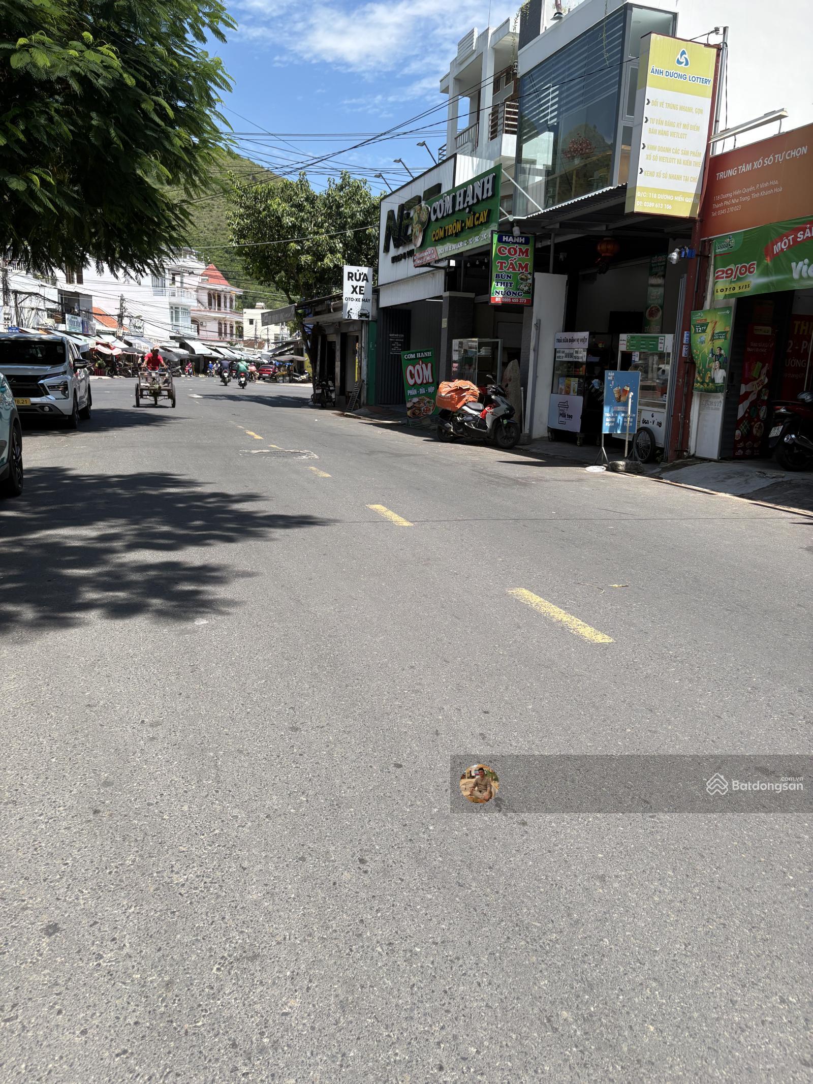 Chính chủ nhờ bán nhà MT Dương Hiến Quyền, gần chợ Ba Làng, cách biển chỉ 200m. 124.7m2. 12.8tỷ