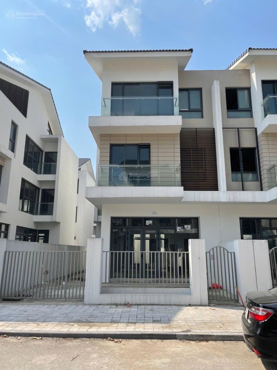 Bán biệt thự An Vượng Villa C01 - 56, mặt sau hồ công viên, sổ đỏ sẵn. Giá bán 39 tỷ. 0989 695 *** ! Bán biệt thự An Vượng Villa C01 - 56, mặt sau hồ công viên, sổ đỏ sẵn. Giá bán 39 tỷ. 0989 695 *** !