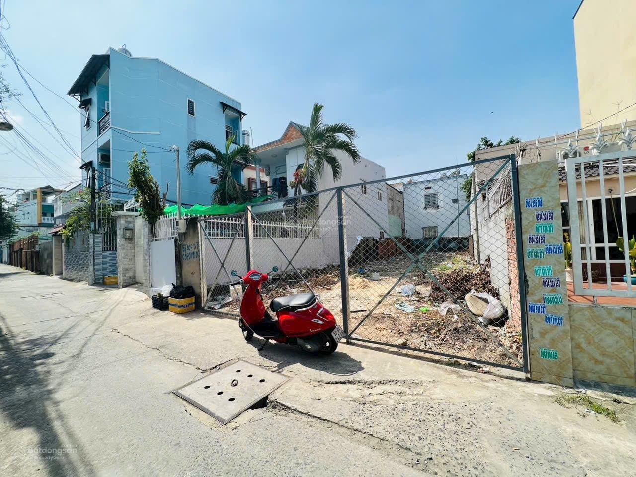 ĐẤT DT ĐẸP (6m x 24m) - ĐƯỜNG 5M SÁT PHẠM VĂN ĐỒNG - THÍCH HỢP XÂY CHDV !