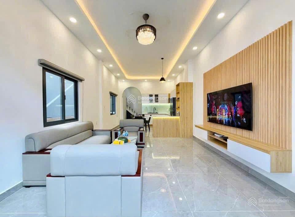 Bán gấp nhà có HĐ thuê 2 năm giá 2tỷ360 HĐ thuê tháng 13tr sát bệnh viện Nhi Đồng TP HCM giá TL