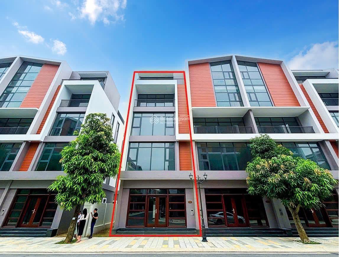 Chính chủ bán căn Phố Biển 104m2, góc xẻ khe MT 8m đã hoàn thiện nội thất, sẵn HD giao dịch 16 tỷ