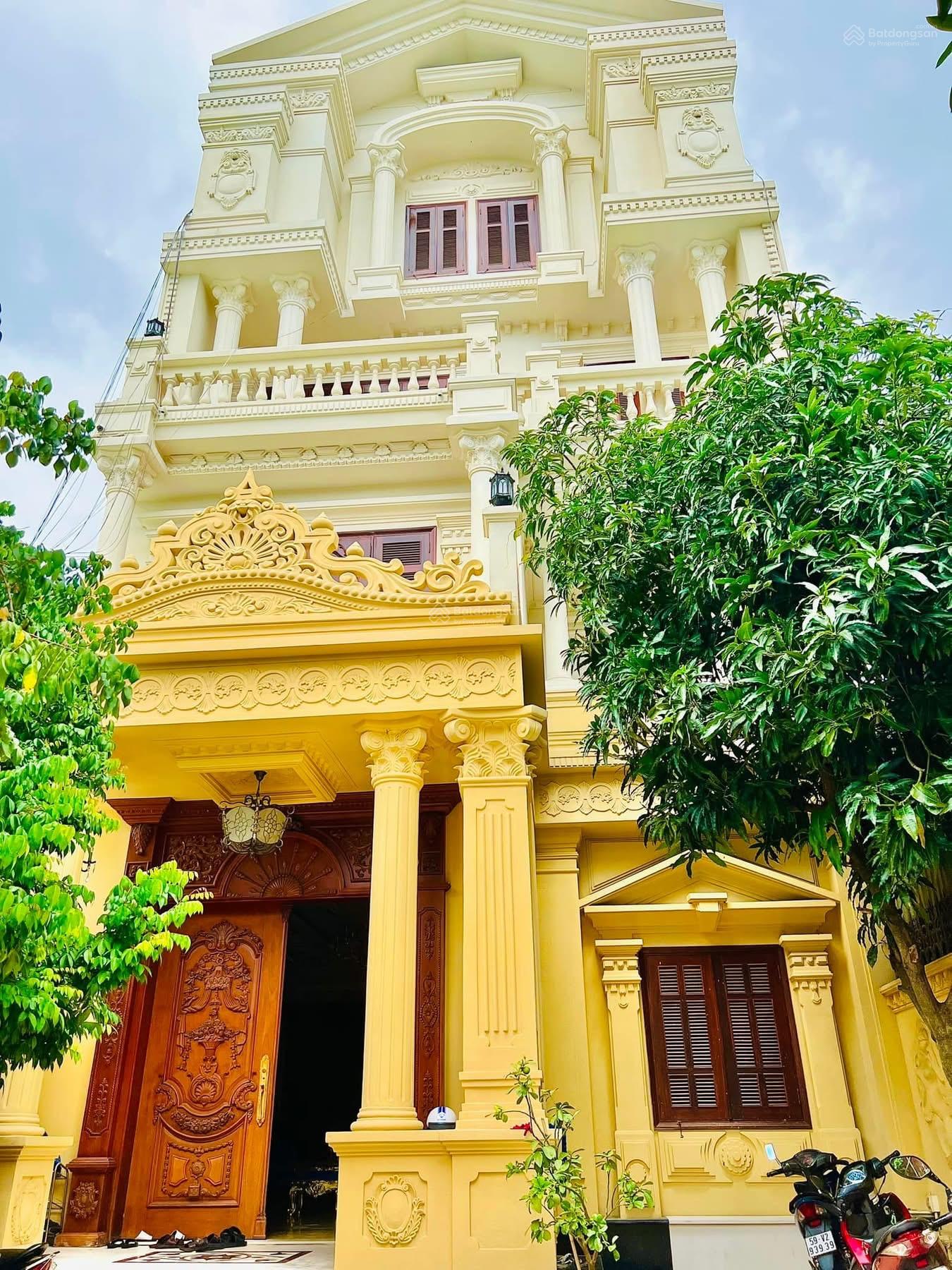 Bán Biệt Thự Dát vàng , tân cổ điển , 6 lầu , 278m2 .7pn , Bình Tân chỉ 39 tỷ