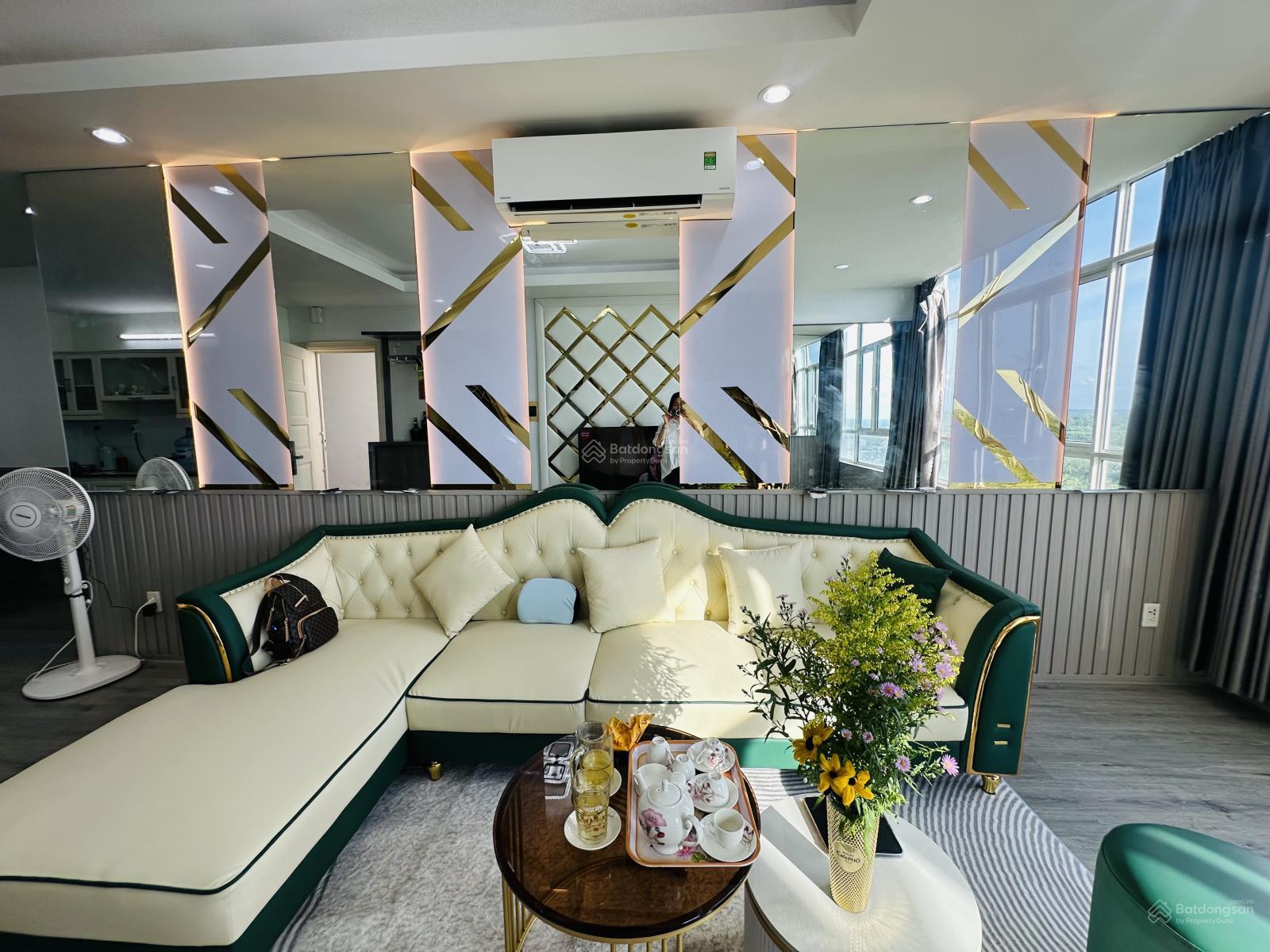 Bán căn hộ Tây Nguyên Plaza 109m2, 3PN, 3WC, full nội thất, sổ hồng, Đông Bắc, view thành phố