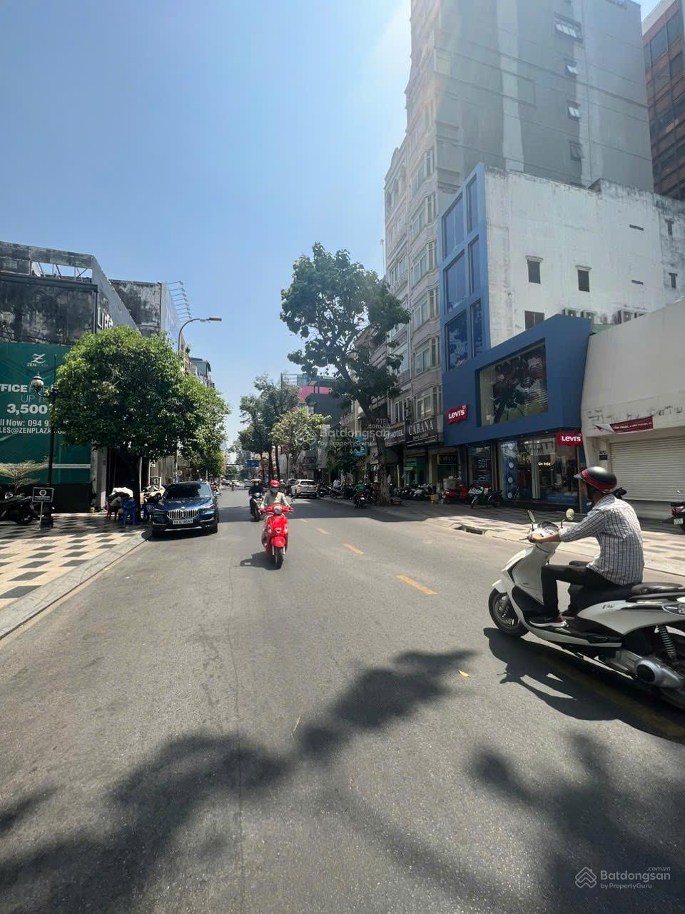 SIÊU VỊ TRÍ - SIÊU PHẨM ngang lớn MT Nguyễn Trãi, Quận 1, DT 8x22m, 4 tầng HĐT 300tr, giá 141 tỷ