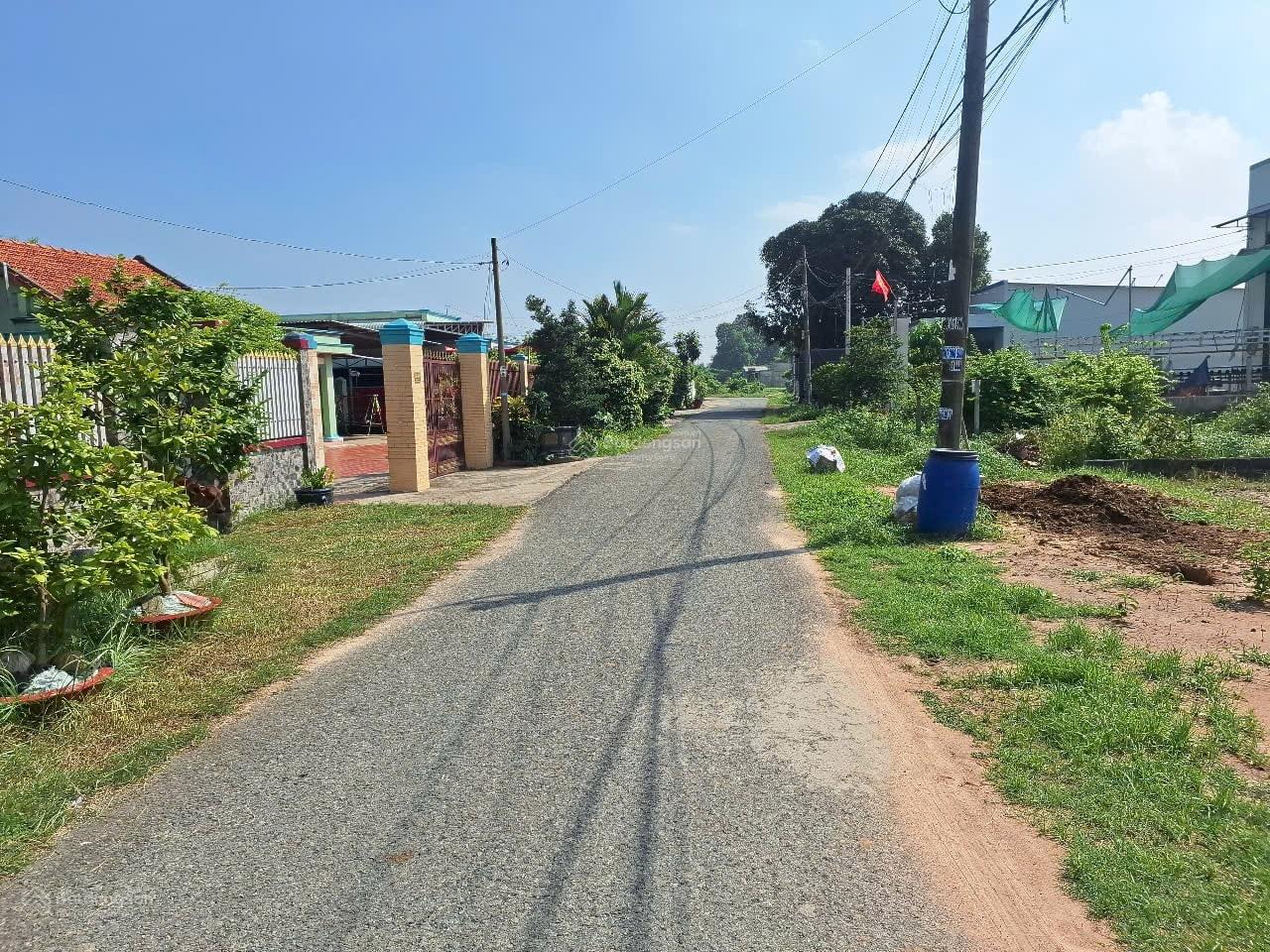 Đất ngộp ngân Tân Thông Hội 130m2 mặt tiền đường 16, đi QL22 chỉ 450m giá 1,4 tỷ Đất ngộp ngân Tân Thông Hội 130m2 mặt tiền đường 16, đi QL22 chỉ 450m giá 1,4 tỷ