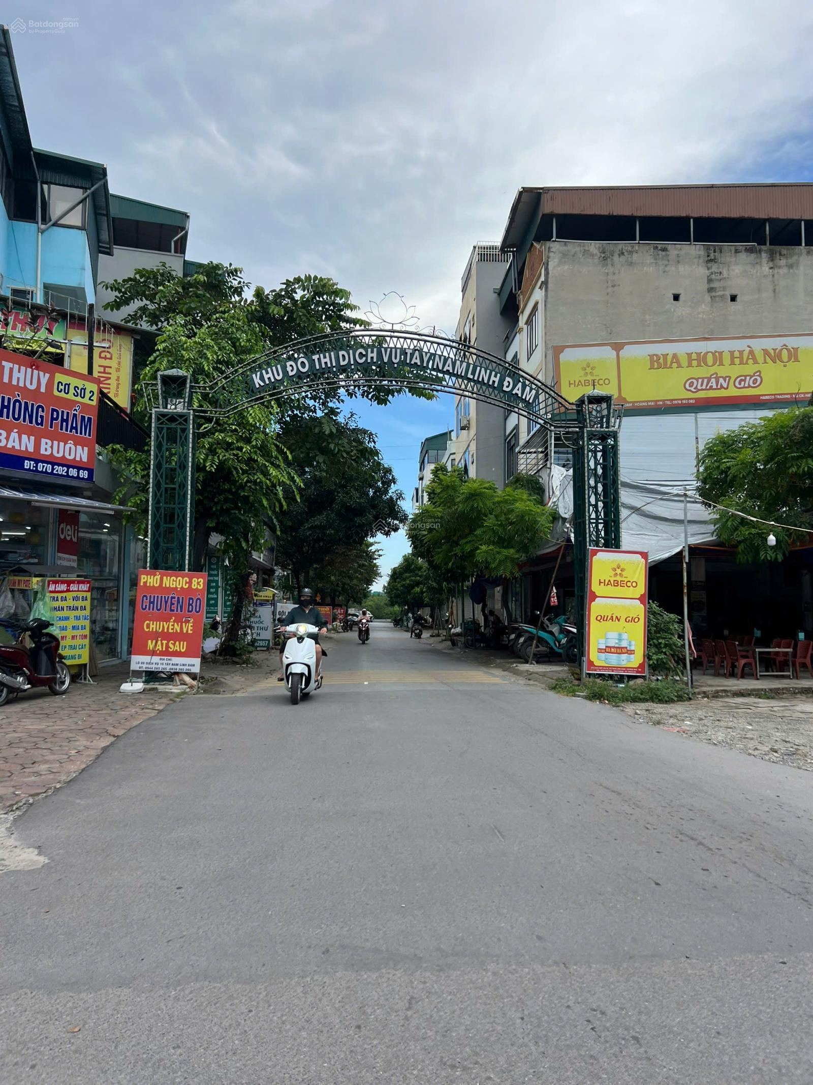 Hot. Giá rẻ hơn thị trường 4 tỷ, đất KĐT Tây Nam Linh Đàm DT 90m2, đường 13m, vỉa hè, view vườn hoa