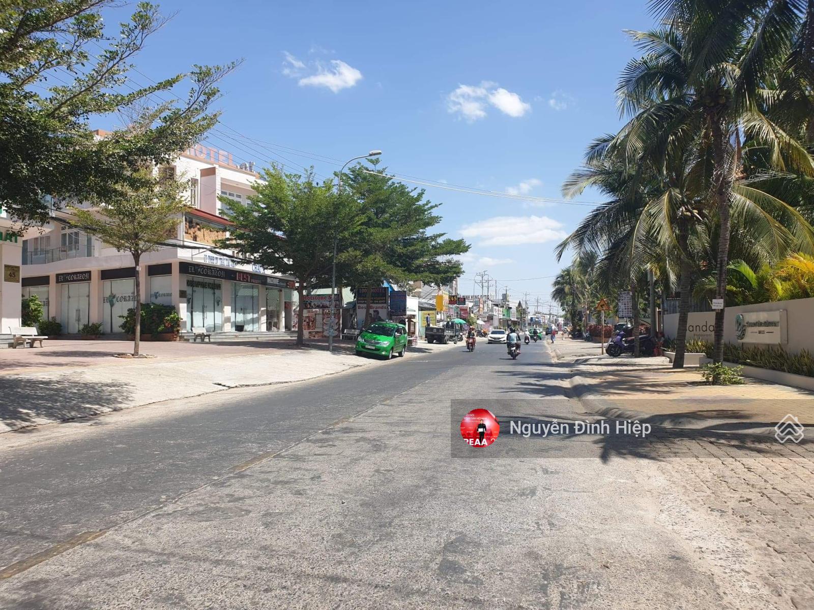 Bán resort nghỉ dưỡng 1.2ha mặt tiền biển Huỳnh Thúc Kháng, Hàm Tiến giá tốt