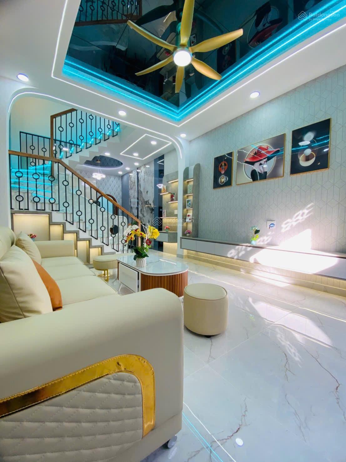 Bán nhà P15, Tân Bình, hẻm xe hơi, ngay khu nhà giàu 133 Cống Lở, gần Phạm Văn Bạch. Full nội thất Bán nhà P15, Tân Bình, hẻm xe hơi, ngay khu nhà giàu 133 Cống Lở, gần Phạm Văn Bạch. Full nội thất