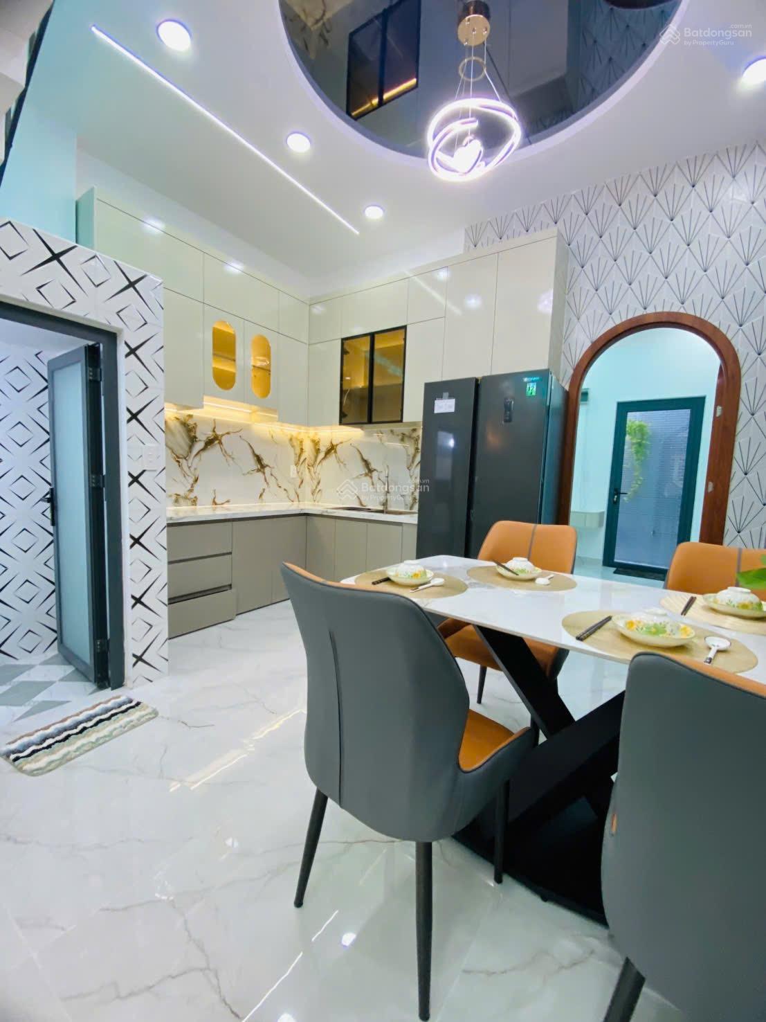 Bán nhà P15, Tân Bình, hẻm xe hơi, ngay khu nhà giàu 133 Cống Lở, gần Phạm Văn Bạch. Full nội thất Bán nhà P15, Tân Bình, hẻm xe hơi, ngay khu nhà giàu 133 Cống Lở, gần Phạm Văn Bạch. Full nội thất