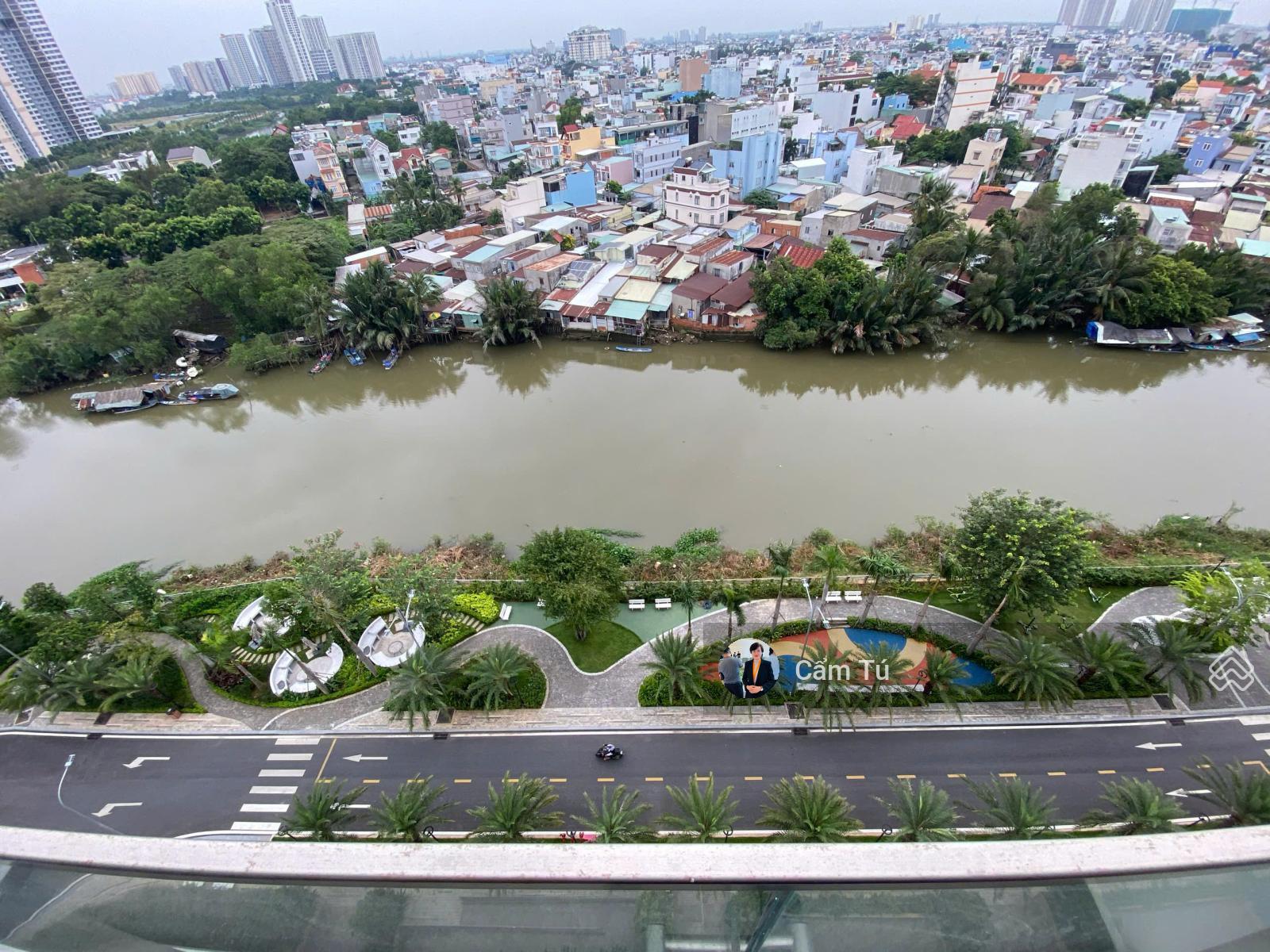 Cho thuê căn hộ D'Lusso 2 phòng ngủ, nội thất cơ bản giá thuê 14.5 triệu / tháng