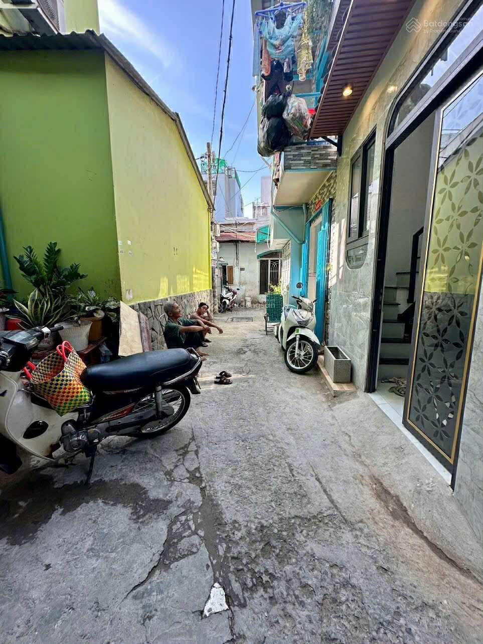 Hot! Chỉ 2.45 tỷ, nhà 2 tầng, 2PN, hẻm 3 gác, Dã Tượng - Hưng Phú P10 Q8, gần mặt tiền, sổ riêng Hot! Chỉ 2.45 tỷ, nhà 2 tầng, 2PN, hẻm 3 gác, Dã Tượng - Hưng Phú P10 Q8, gần mặt tiền, sổ riêng