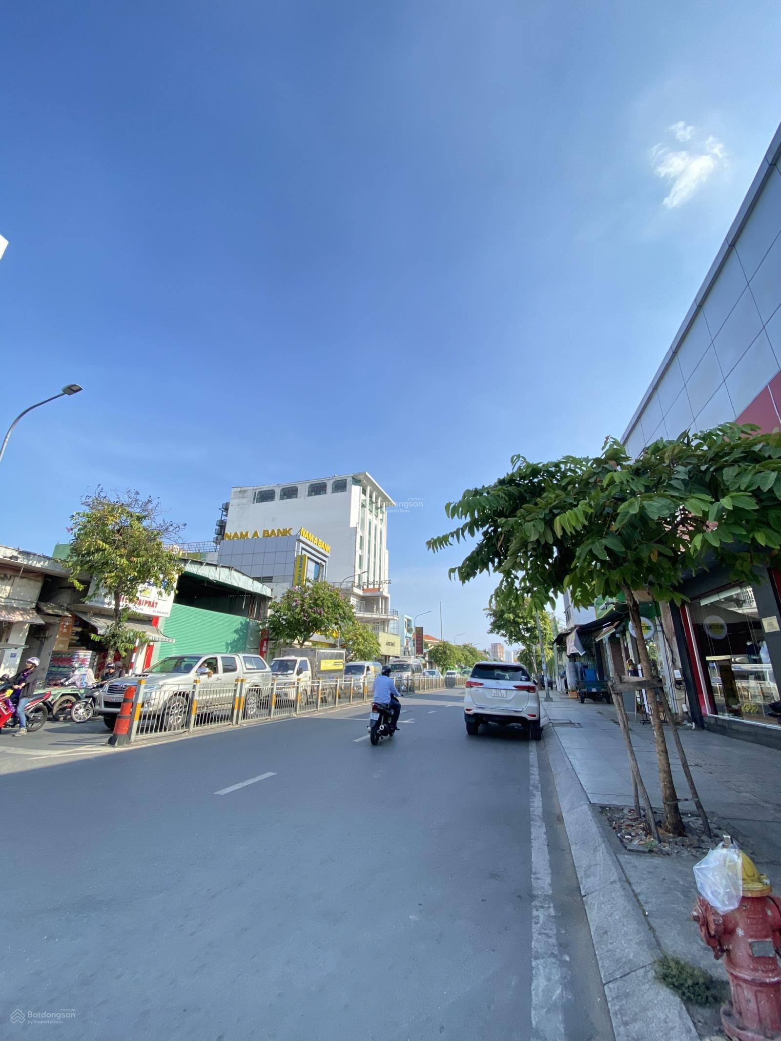 Bán Building 7 tầng mặt tiền đường Lũy Bán Bích (DT 13,1 x 30m) HĐT 265 tr/th. Giá 85 tỷ Bán Building 7 tầng mặt tiền đường Lũy Bán Bích (DT 13,1 x 30m) HĐT 265 tr/th. Giá 85 tỷ